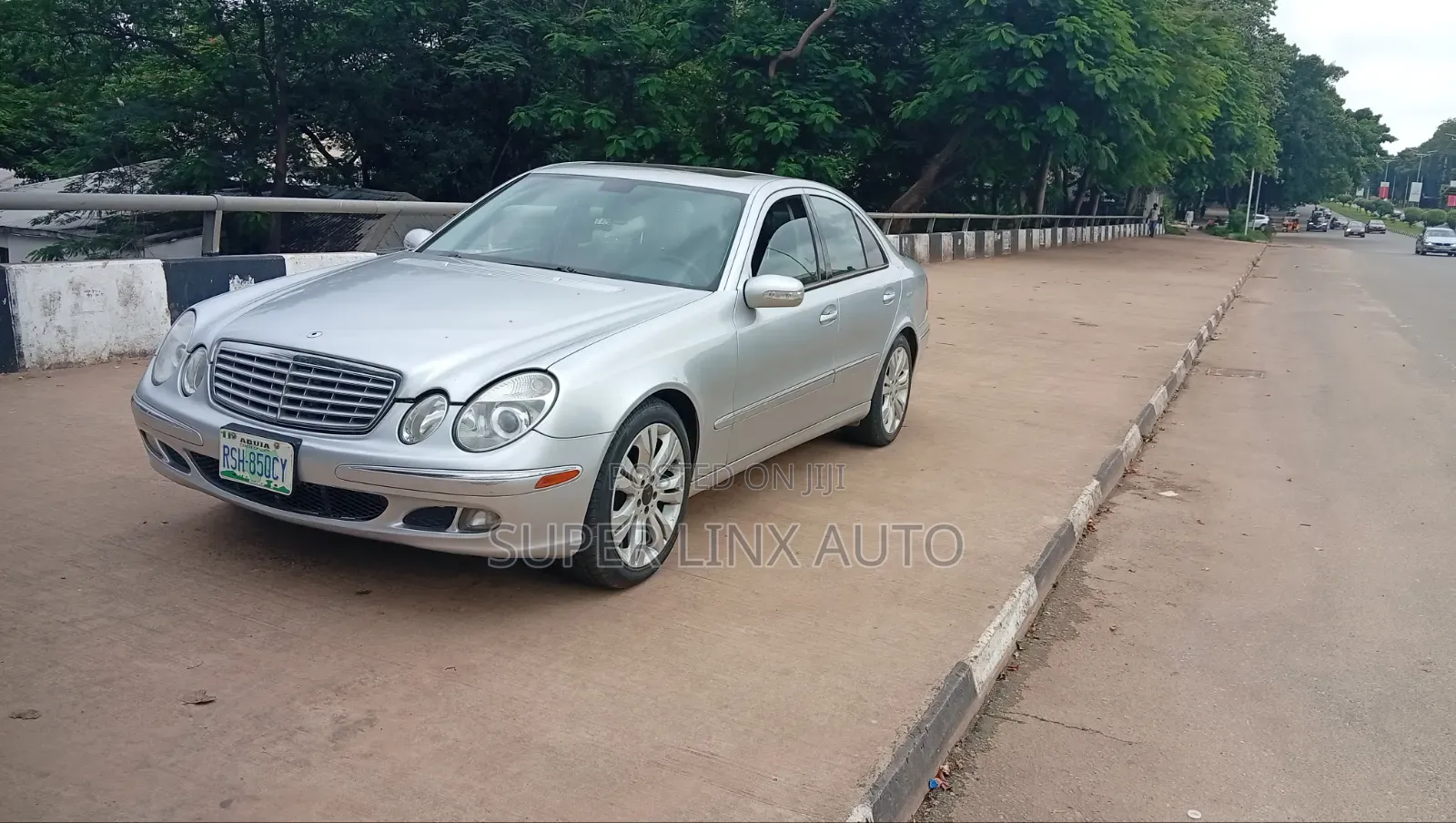 Mercedes-Benz E350 2005 Silver