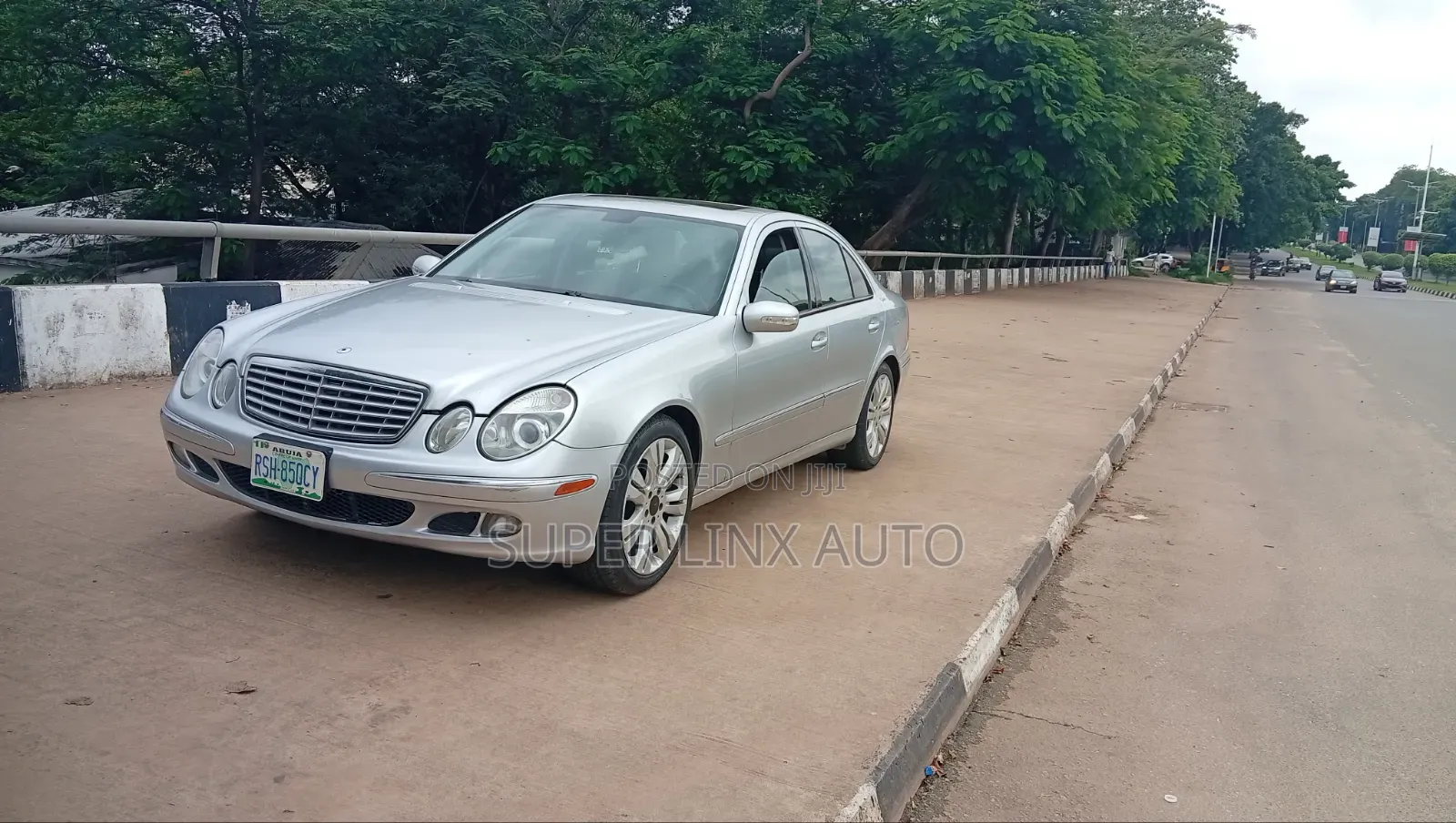 Mercedes-Benz E350 2005 Silver