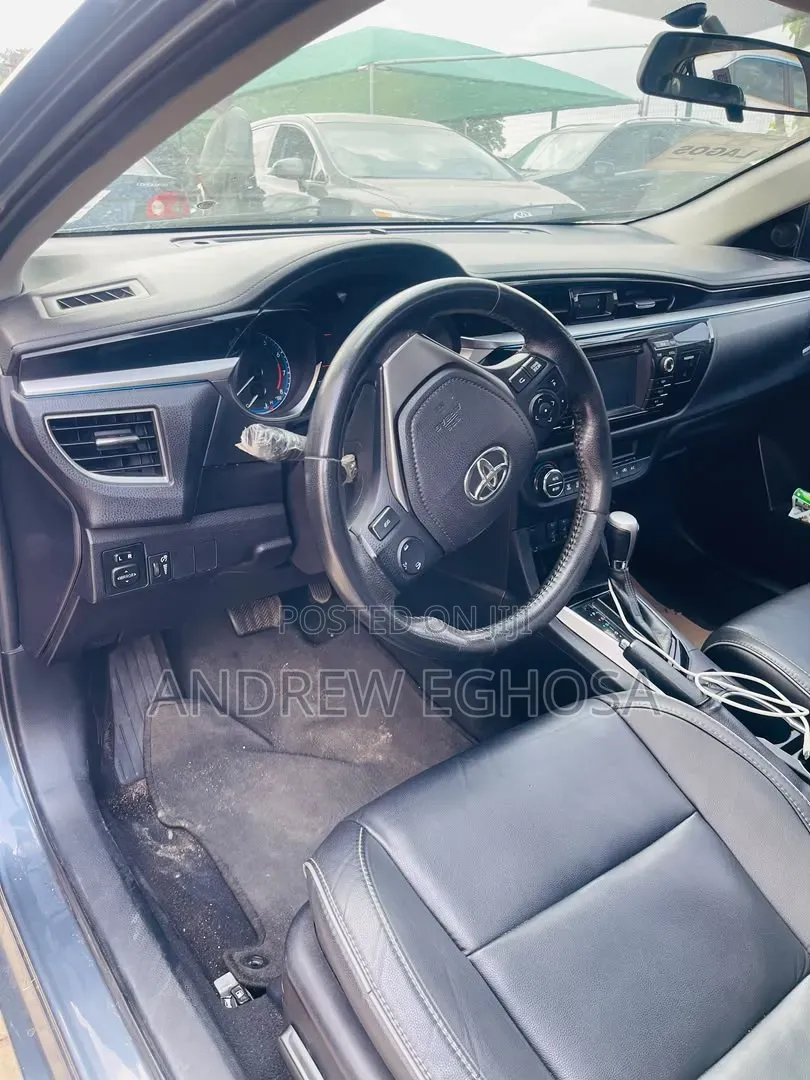 Toyota Corolla 2015 Blue