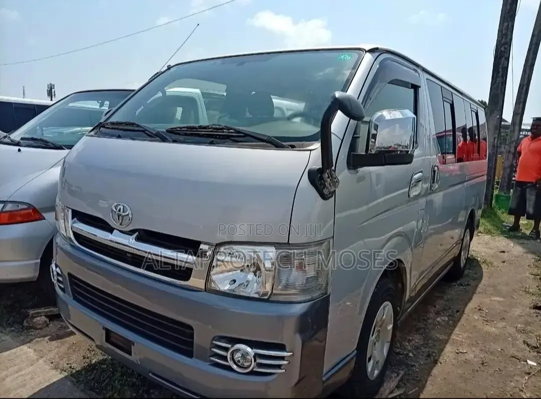 Toyota HiAce 2014 Grey
