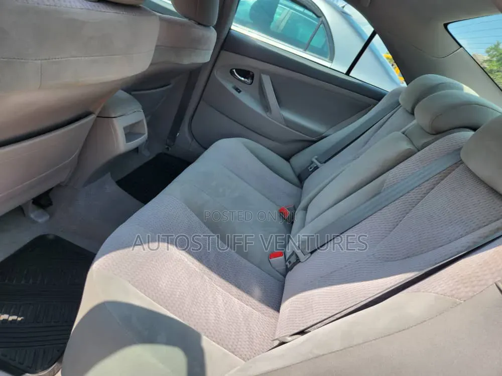 Toyota Camry 2011 Silver