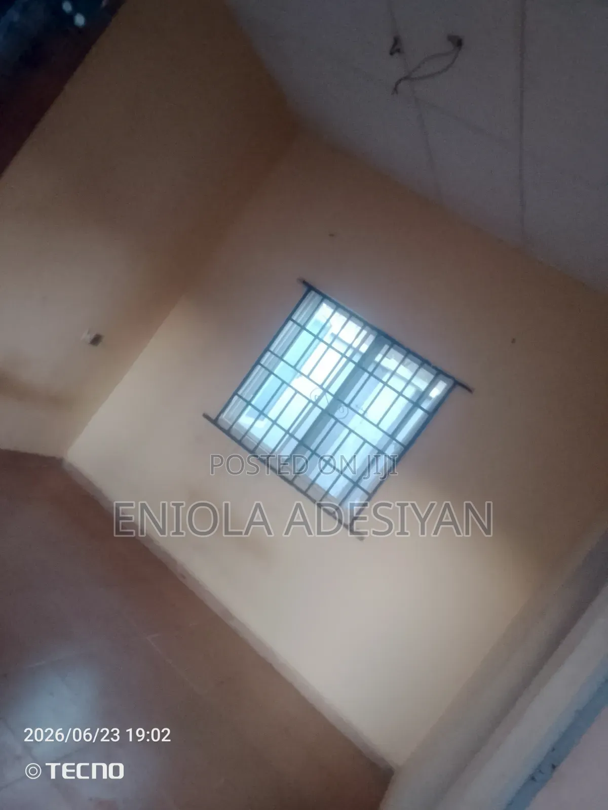 1bdrm Block of Flats in Awobo Pineapple, Igbogbo for rent