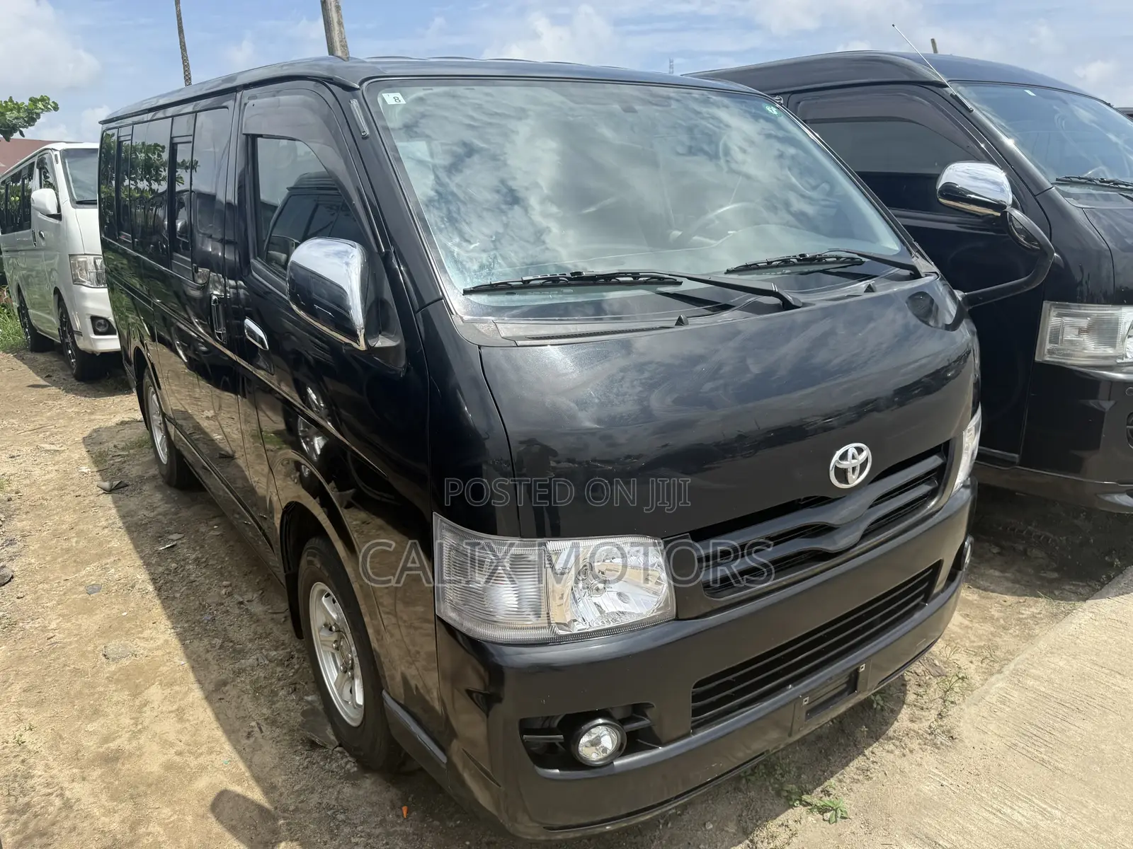 Toyota HiAce 2010 Black
