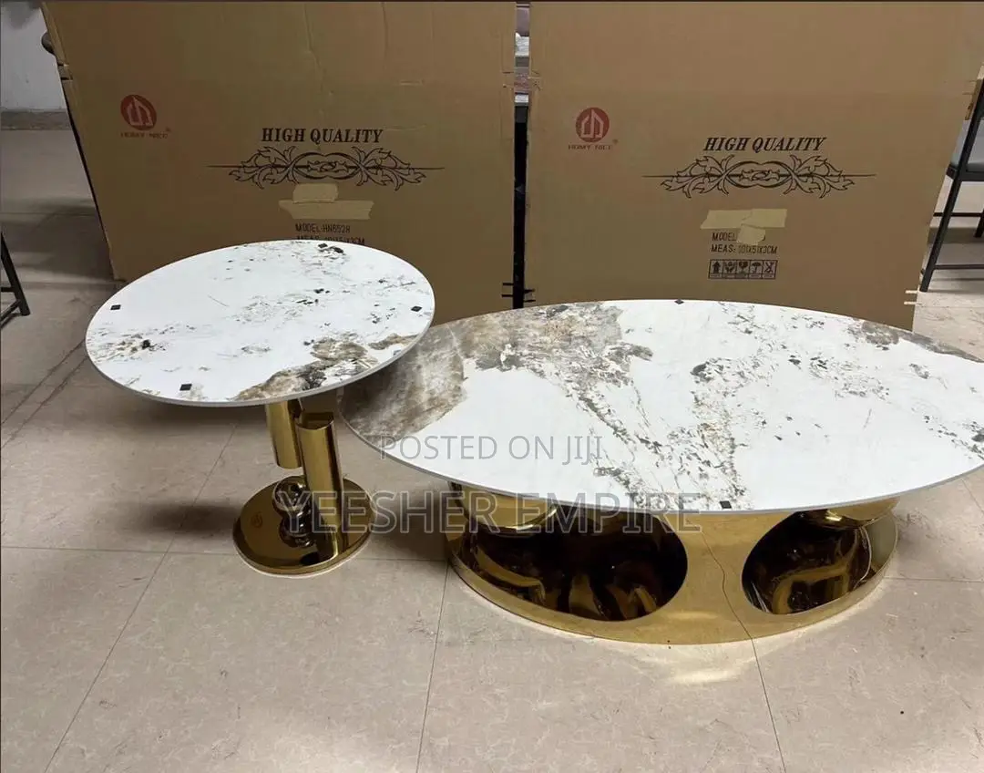High Quality Sleek Marble Center Table