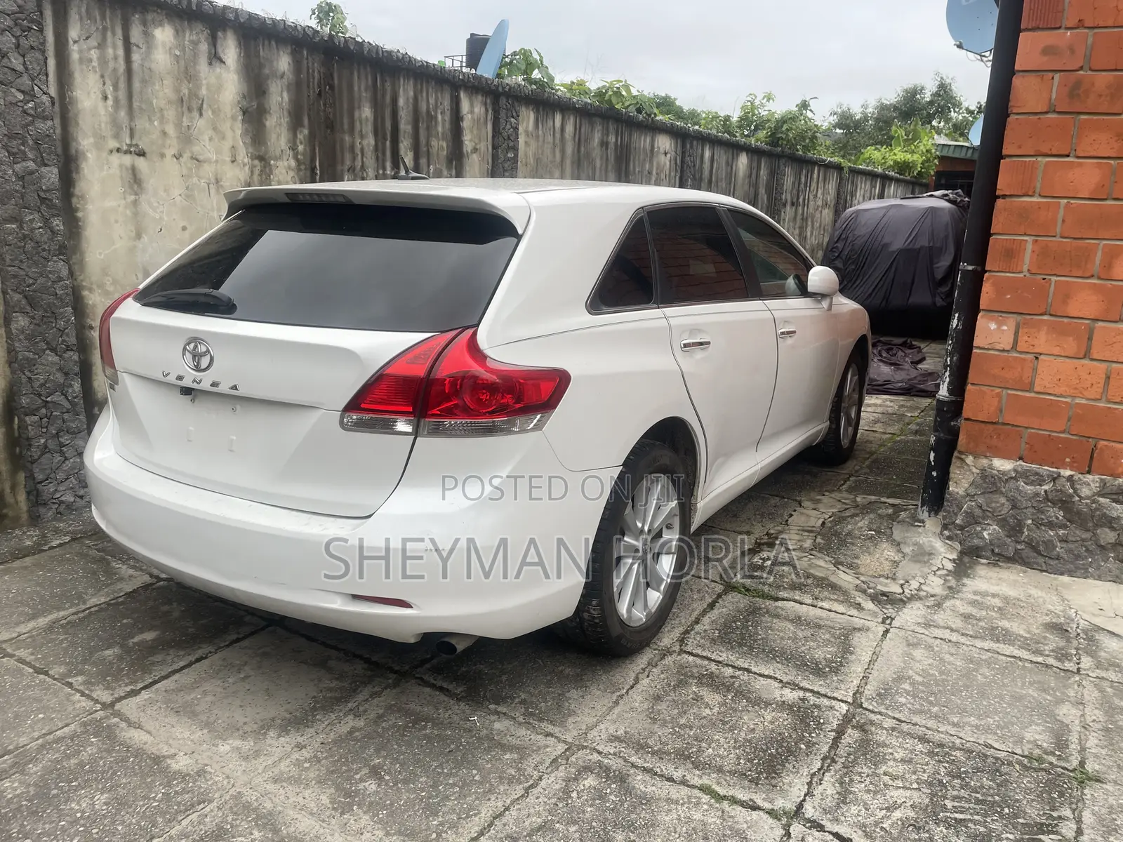 Toyota Venza XLE 2010 White