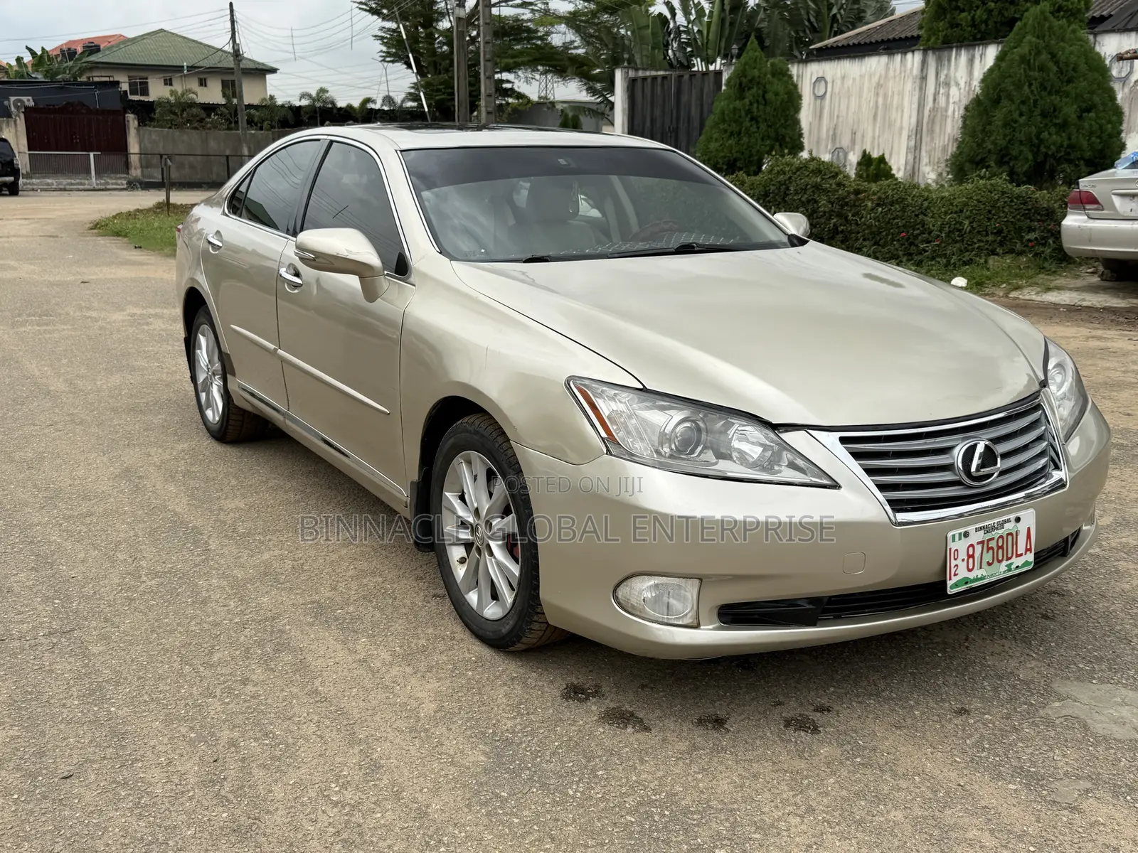 Lexus ES 350 2011 Gold