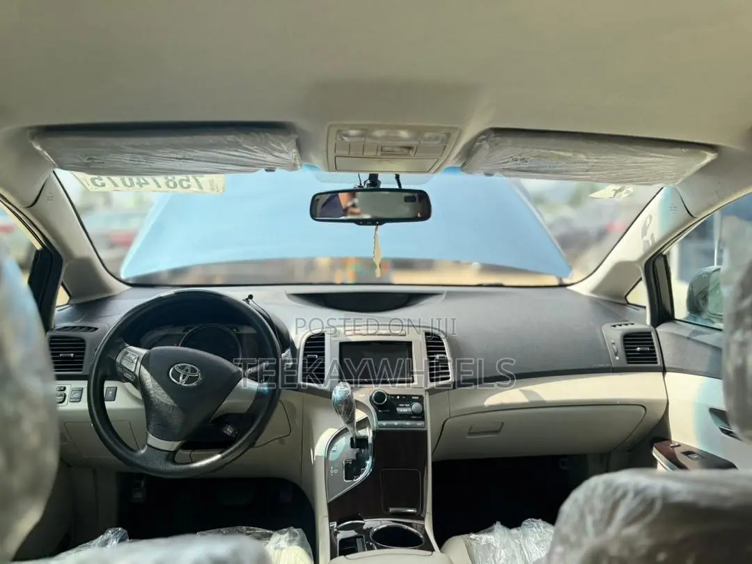 Toyota Venza LE 2010 Blue