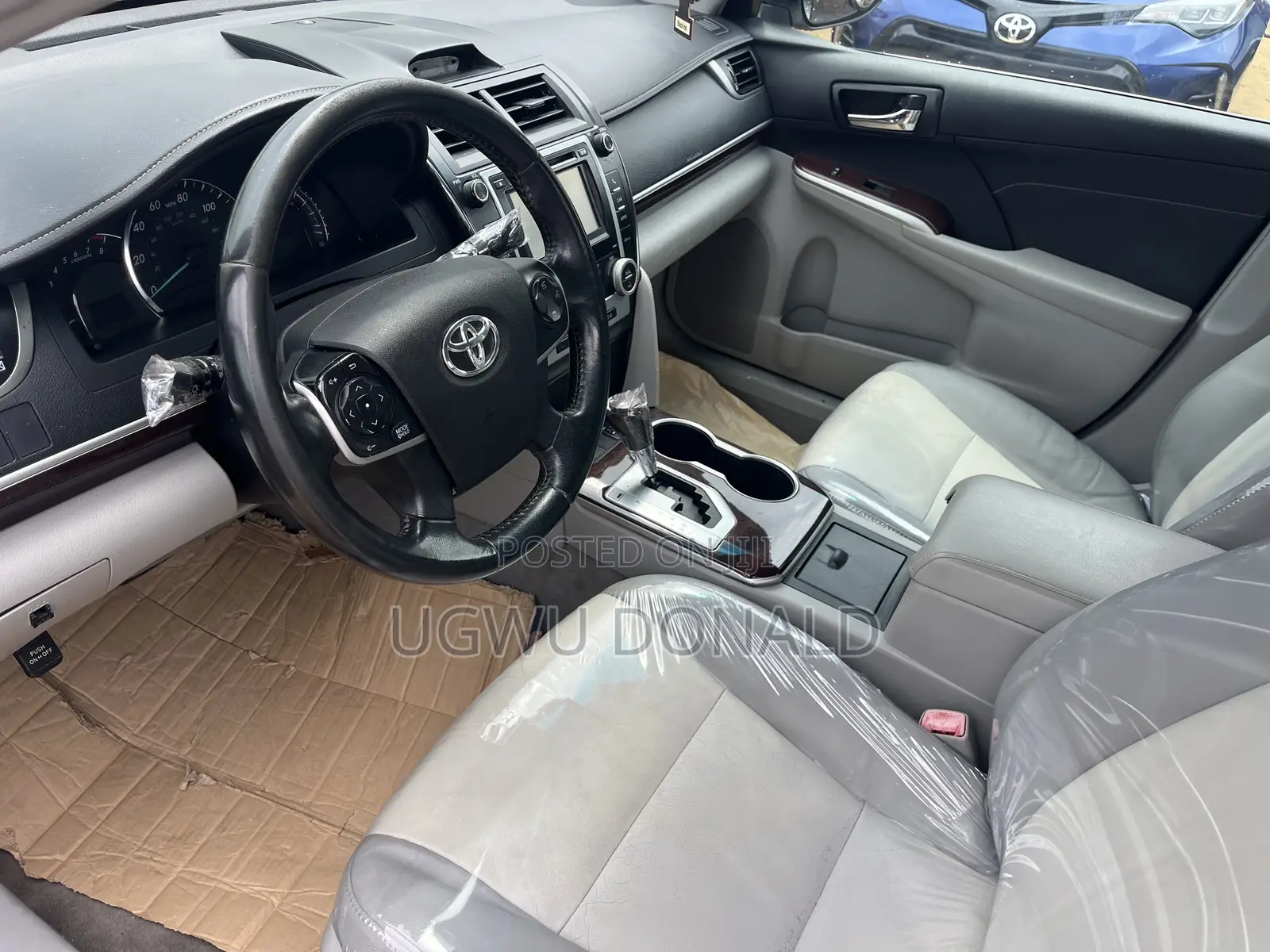 Toyota Camry SE 4dr Sedan (2.5L 4cyl 6A) 2013 Silver