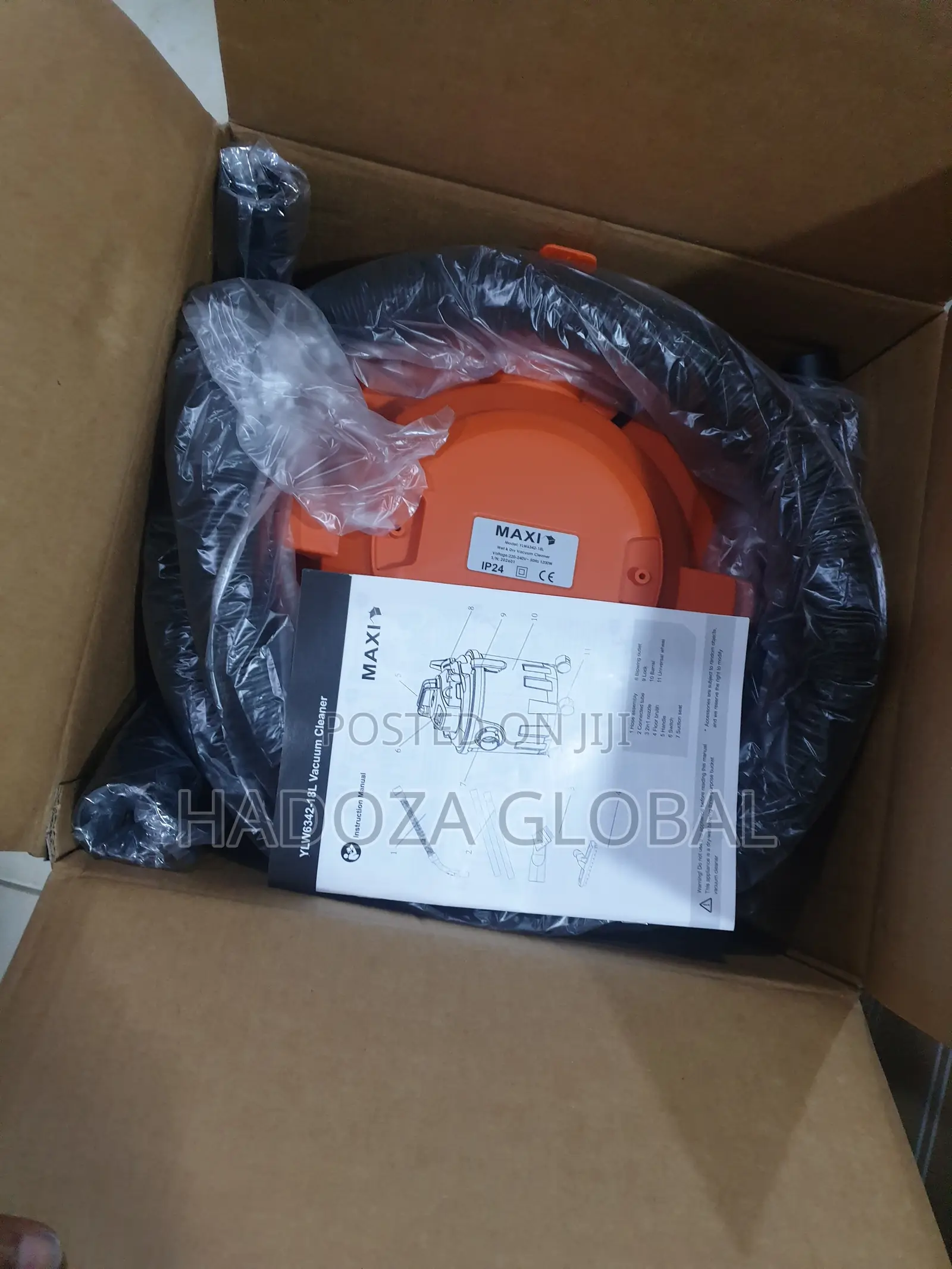 Durable Maxi 18 Liters Vacuum Cleaner for Deep Cleaning All Surfaces