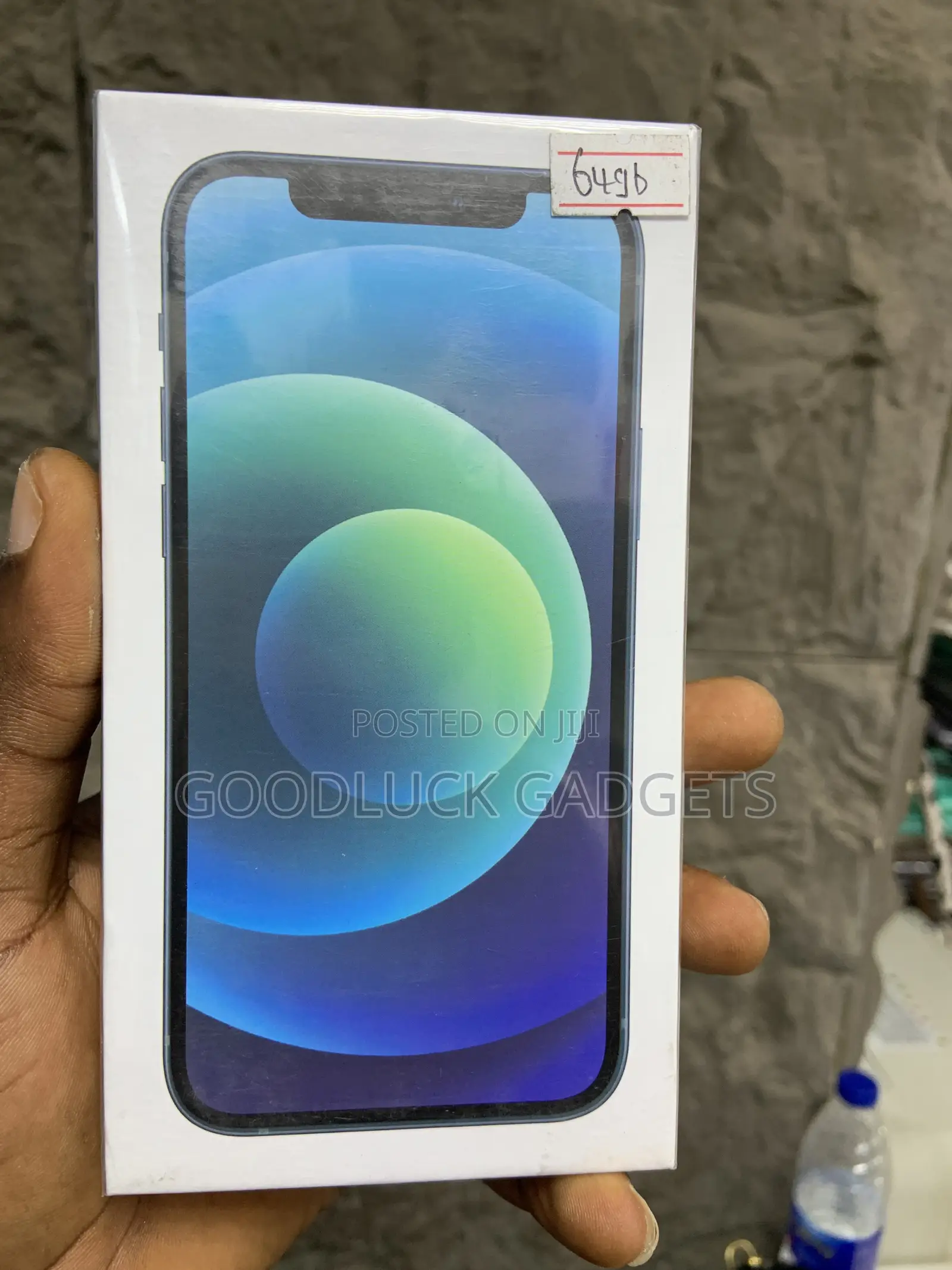 New Apple iPhone 12 64 GB Blue