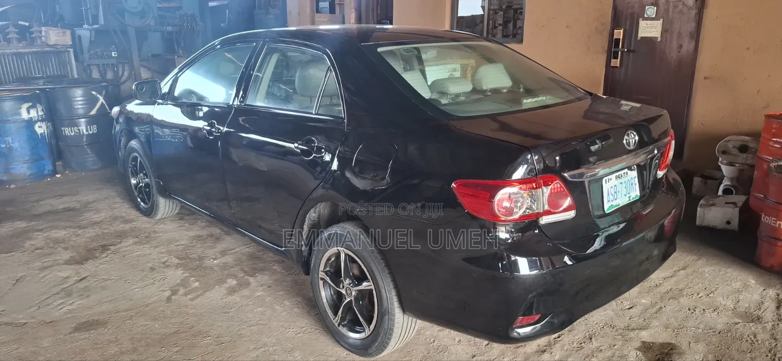 Toyota Corolla LE 4dr Sedan (1.8L 4cyl 4A) 2013 Black