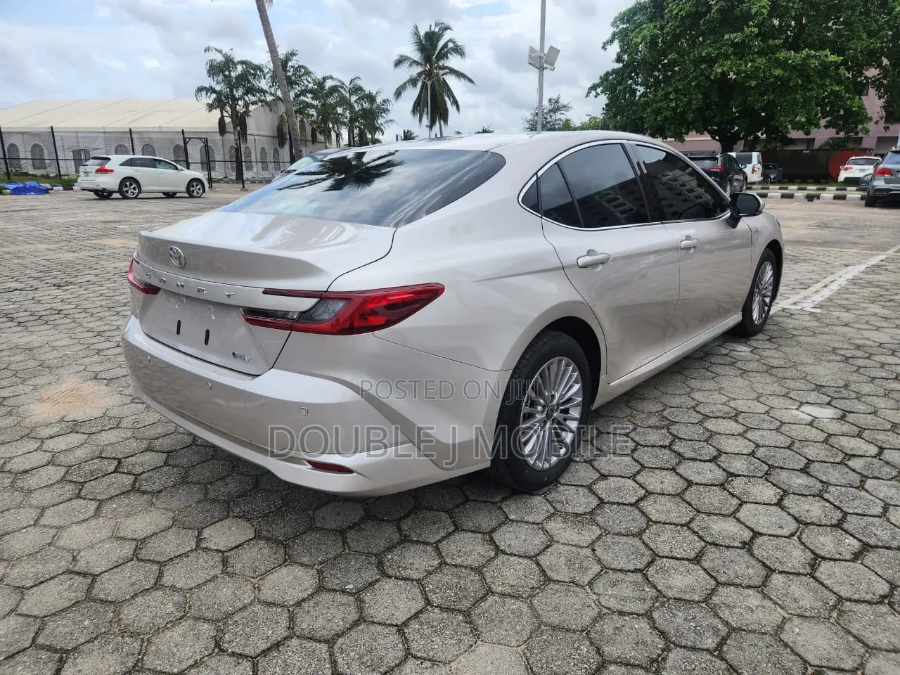 Toyota Camry LE 2025