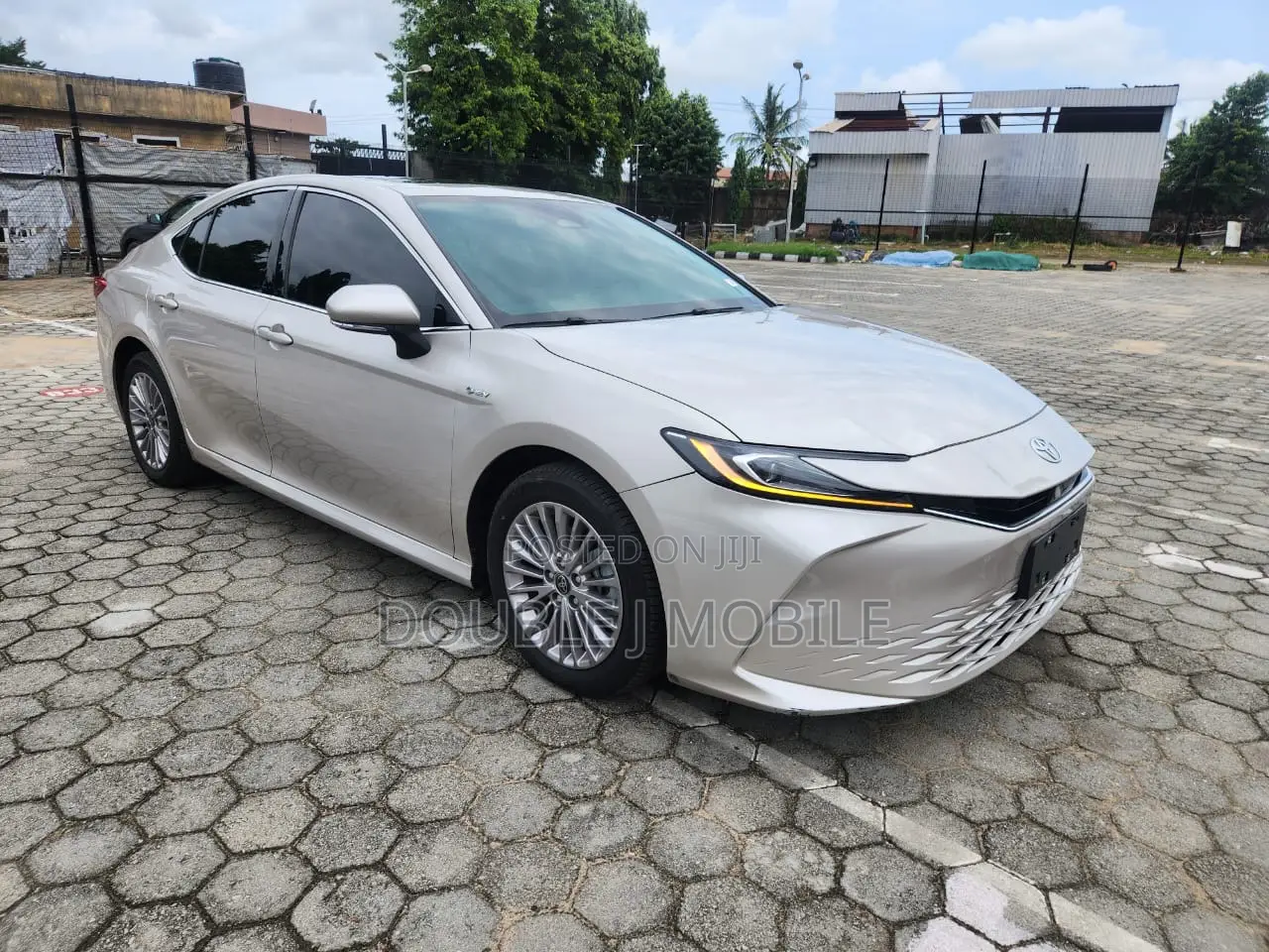 Toyota Camry LE 2025