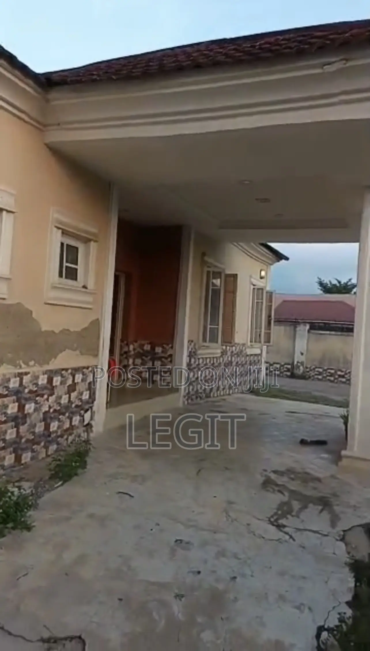 3bdrm Bungalow in Lugbe District for sale