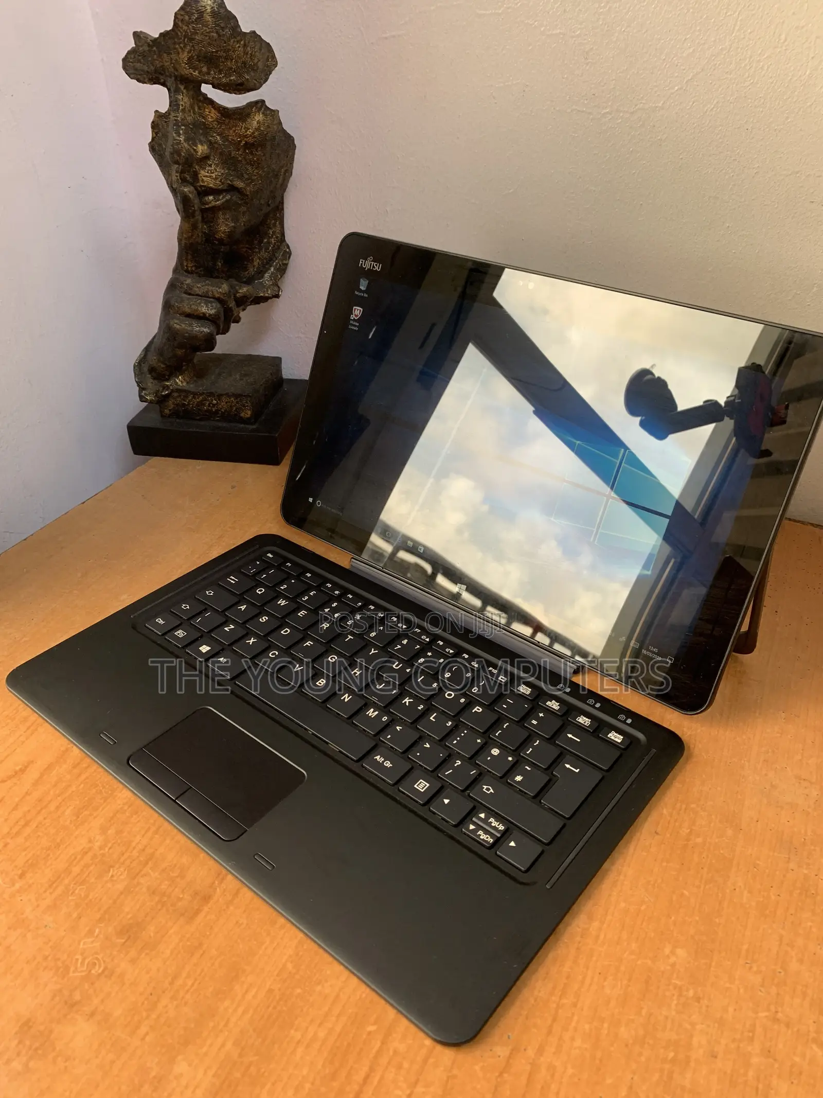 Laptop Fujitsu Stylistic Q572 4GB Intel Core i3 SSD 128GB
