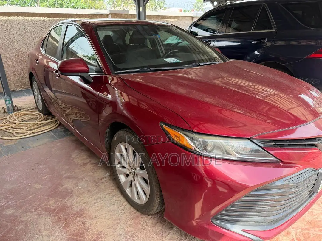 Toyota Camry 2018 Red
