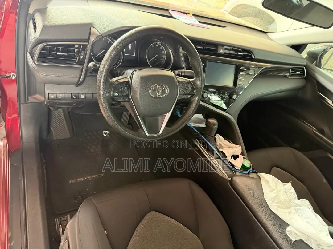 Toyota Camry 2018 Red