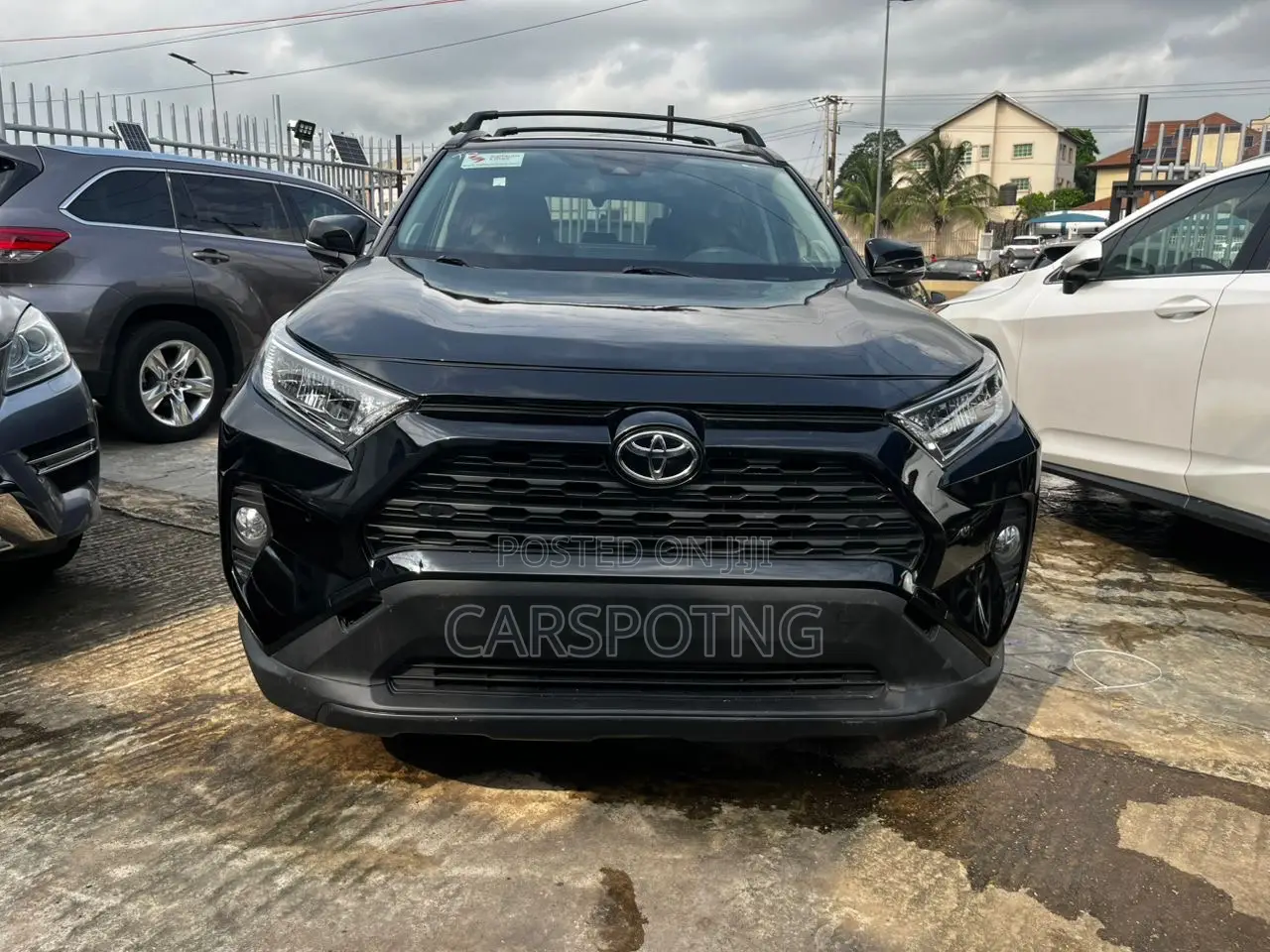 Toyota RAV4 XLE Premium AWD 2020 Black
