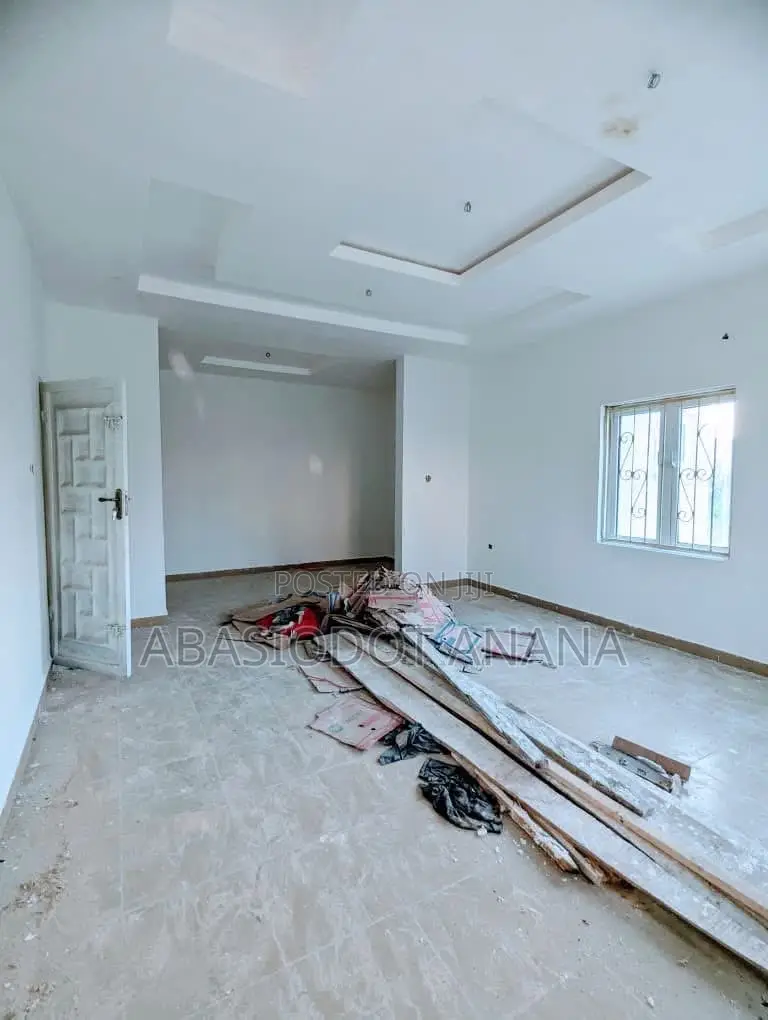 3bdrm Bungalow in Osongoma Estate, Uyo for rent