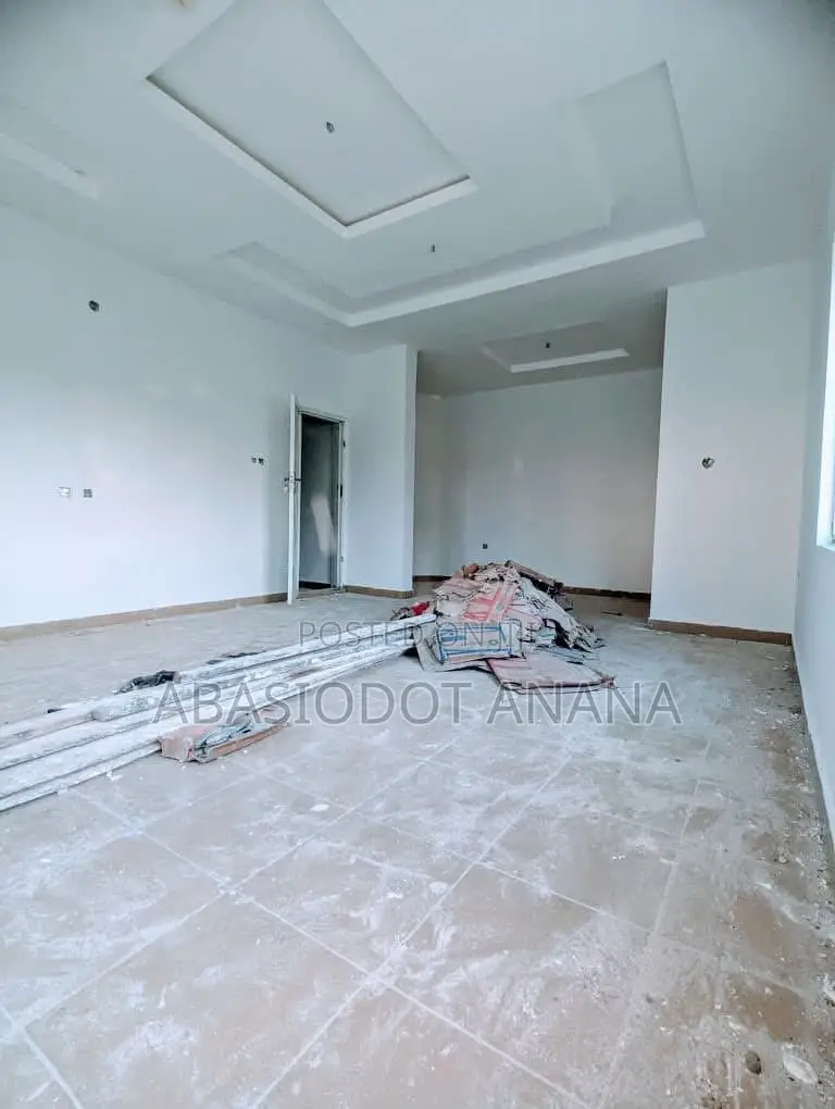 3bdrm Bungalow in Osongoma Estate, Uyo for rent