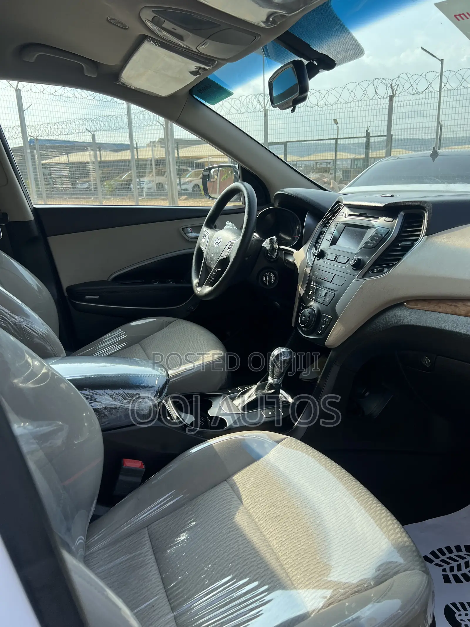 Hyundai Santa Fe 2016 White