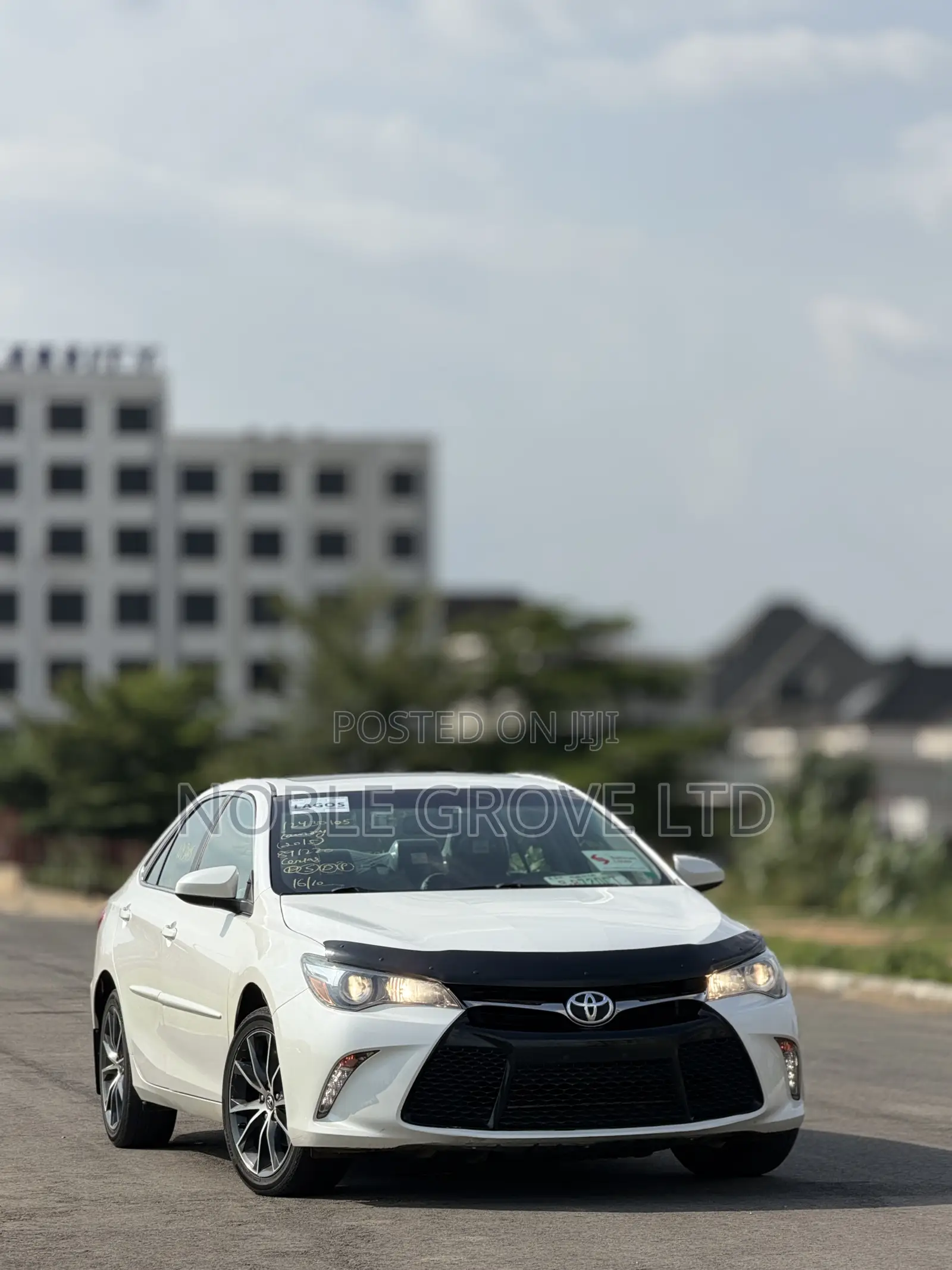 Toyota Camry XSE 4dr Sedan (2.5L 4cyl 6A) 2015 White