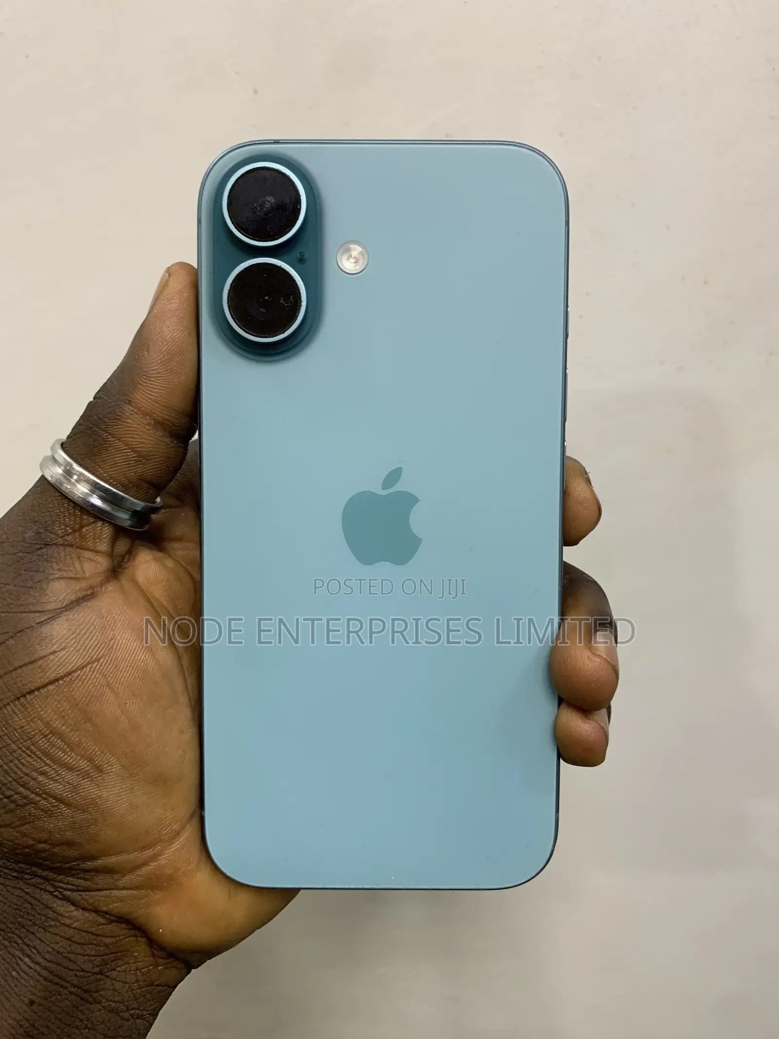 Apple iPhone 16 128 GB Green
