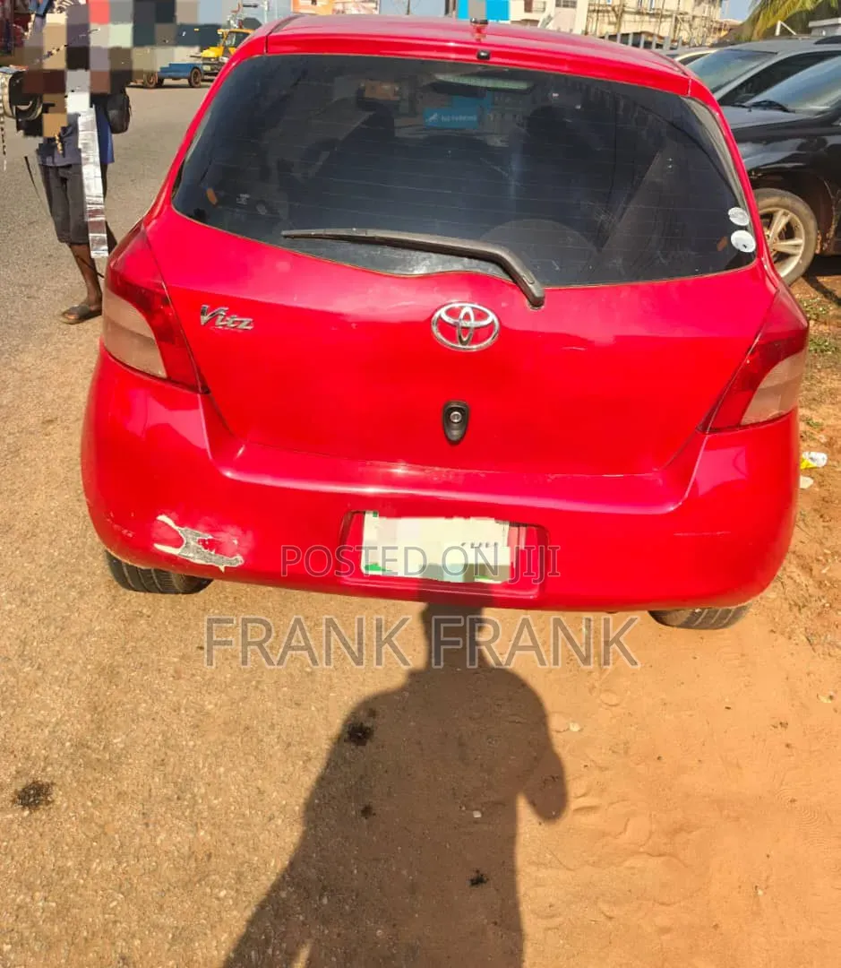 Toyota Yaris 2010 Red
