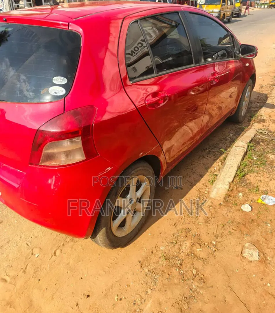 Toyota Yaris 2010 Red