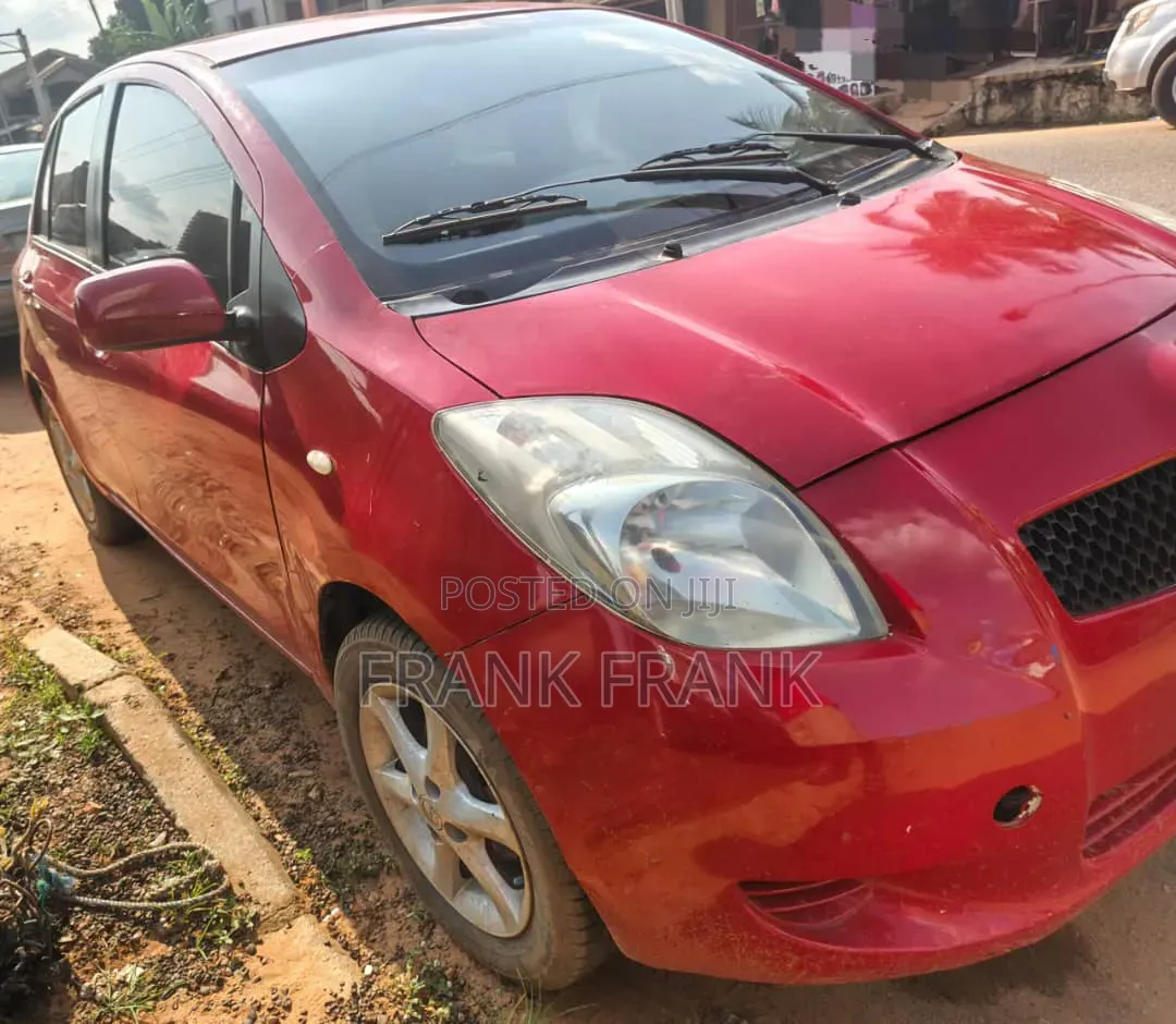 Toyota Yaris 2010 Red
