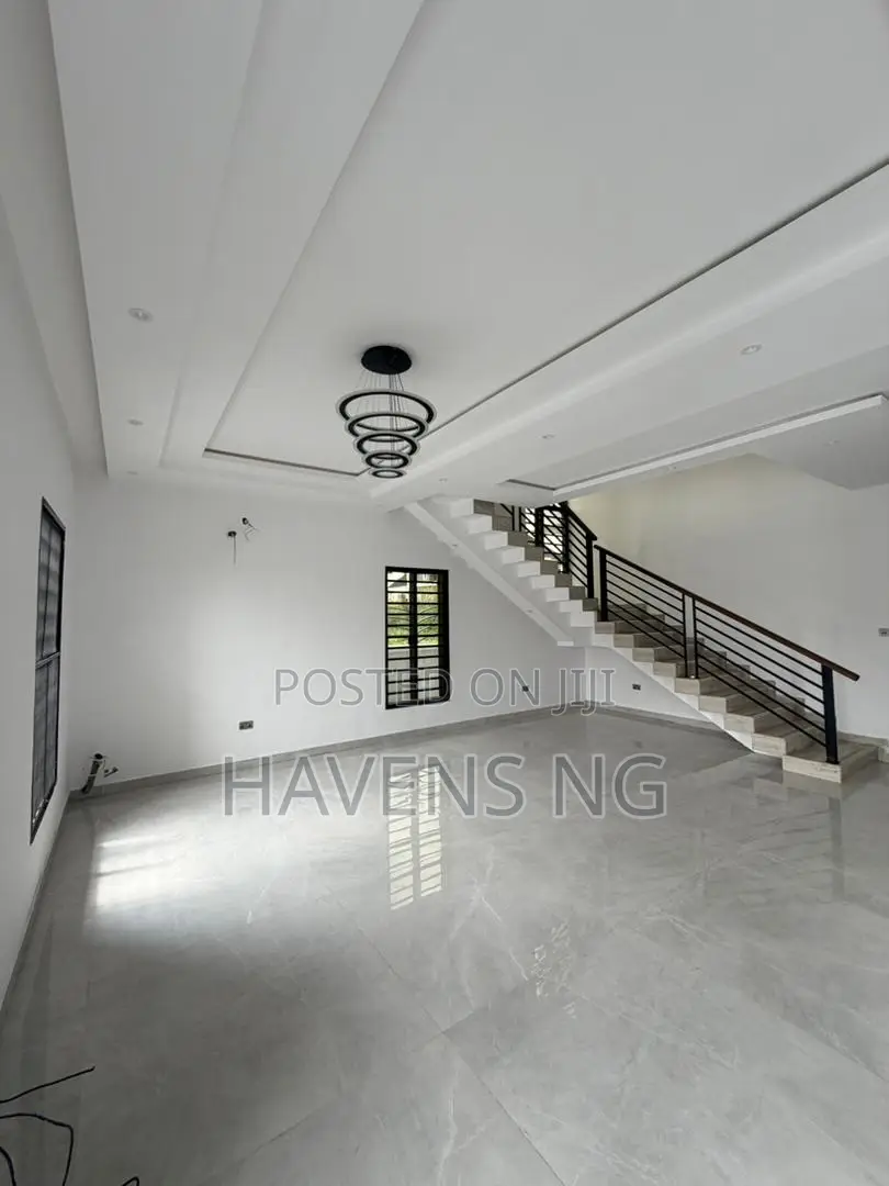 5bdrm Duplex in Legacy Estate, Akobo for sale