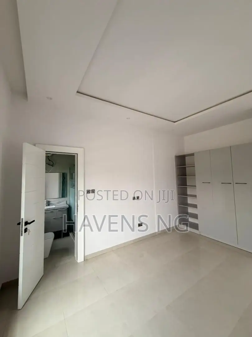 5bdrm Duplex in Legacy Estate, Akobo for sale
