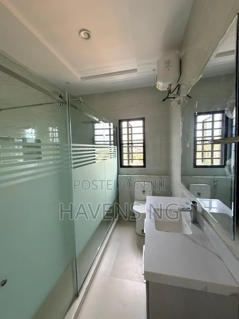 5bdrm Duplex in Legacy Estate, Akobo for sale