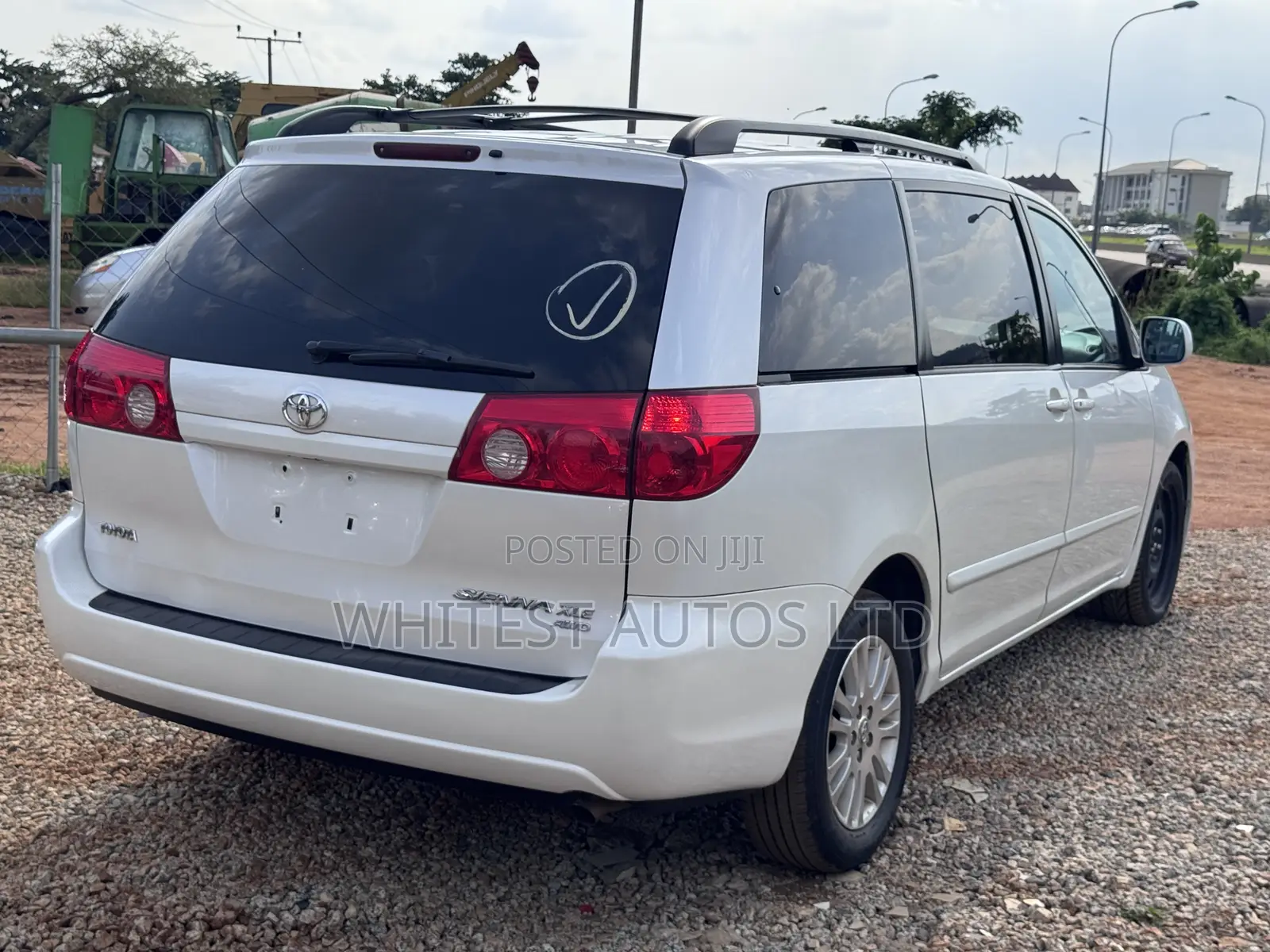 Toyota Sienna XLE AWD 2008 White