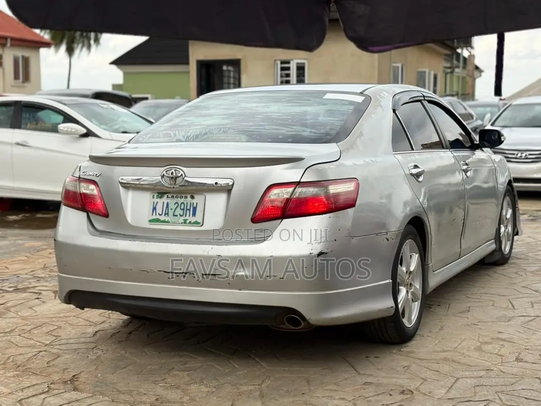 Toyota Camry SE 4dr Sedan (2.4L 4cyl 5A) 2006 Silver