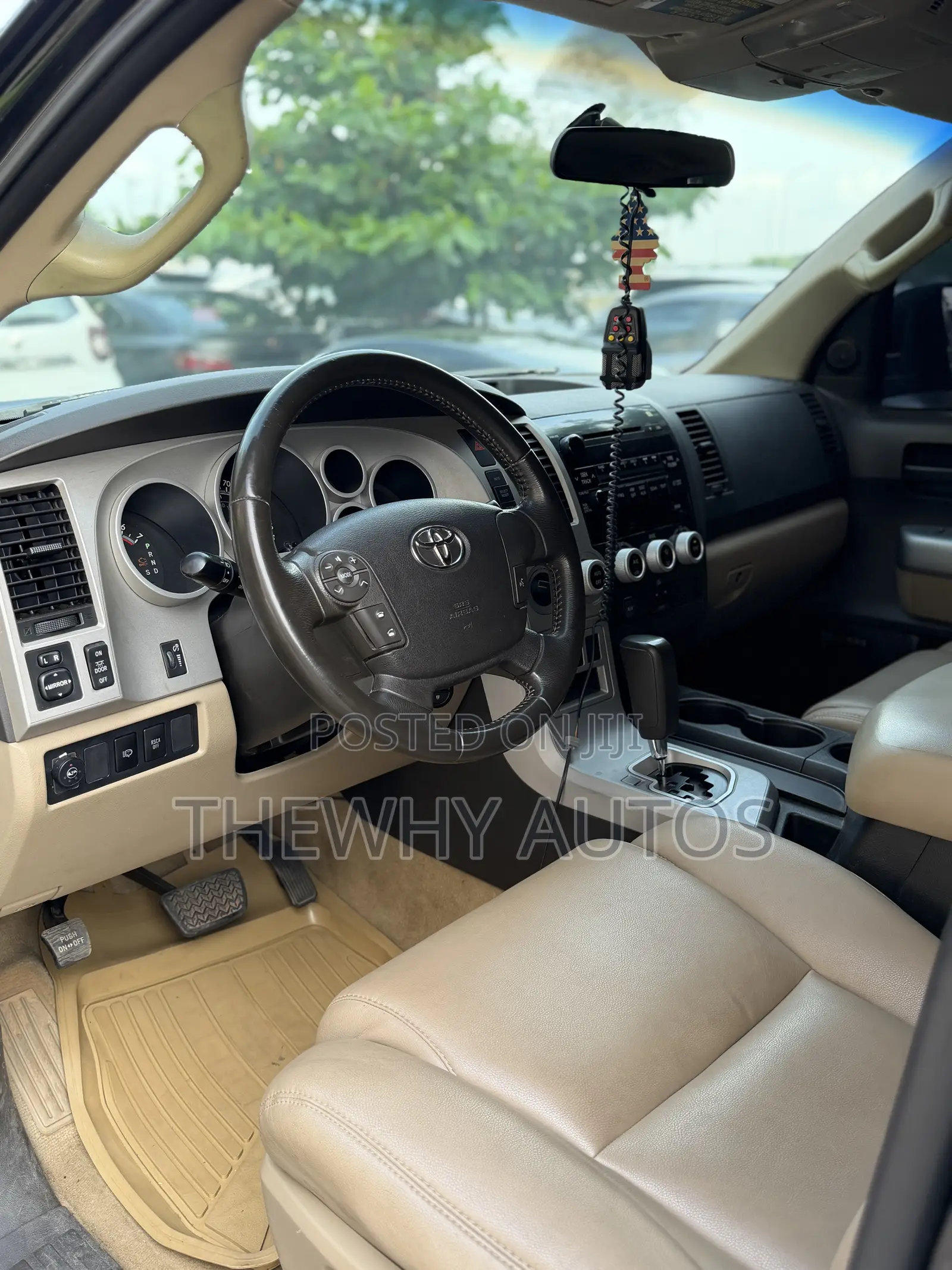 Toyota Sequoia SR5 4dr SUV (5.7L 8cyl 6A) 2008 Black