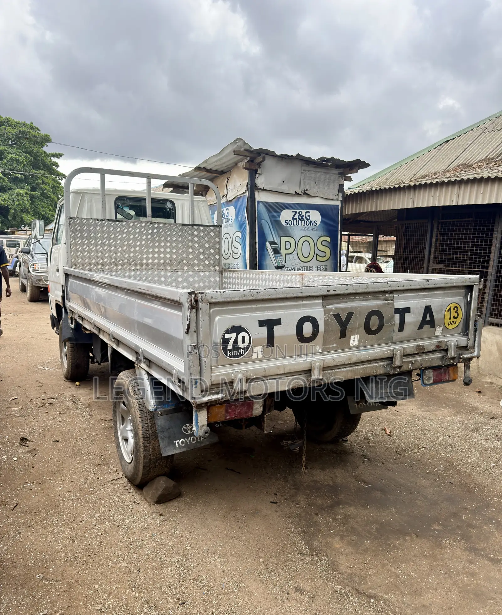 Toyota Dyna Truck Normal Hand Followed Come Bucket Petrol Engine