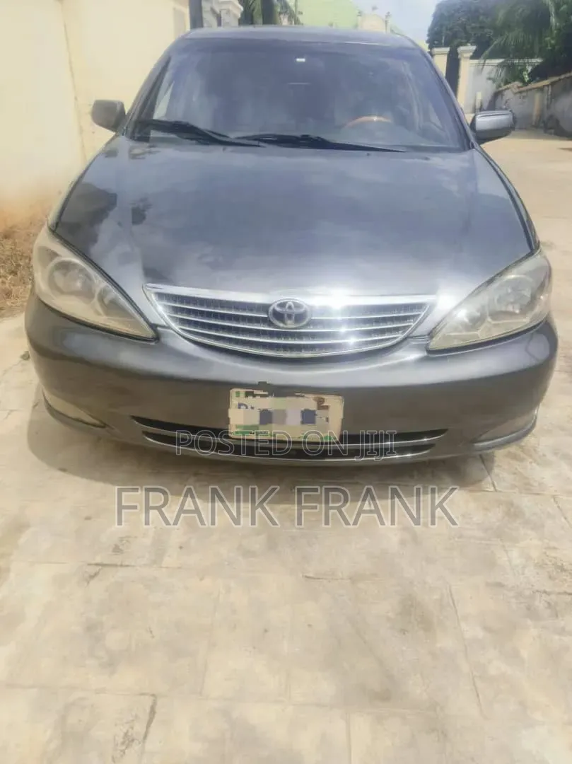 Toyota Camry 2004 Gray