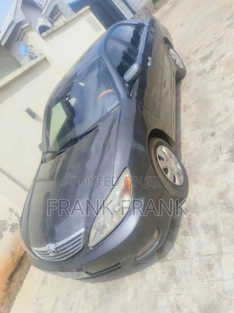 Toyota Camry 2004 Gray