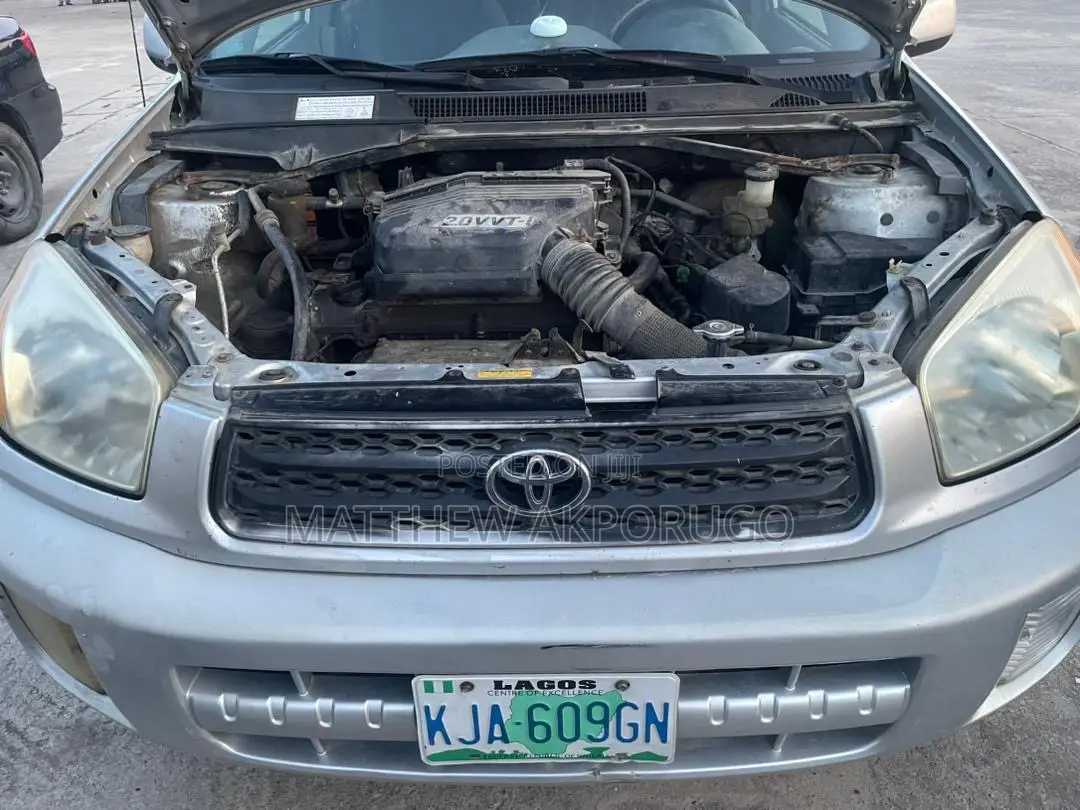 Toyota RAV4 2004 Silver