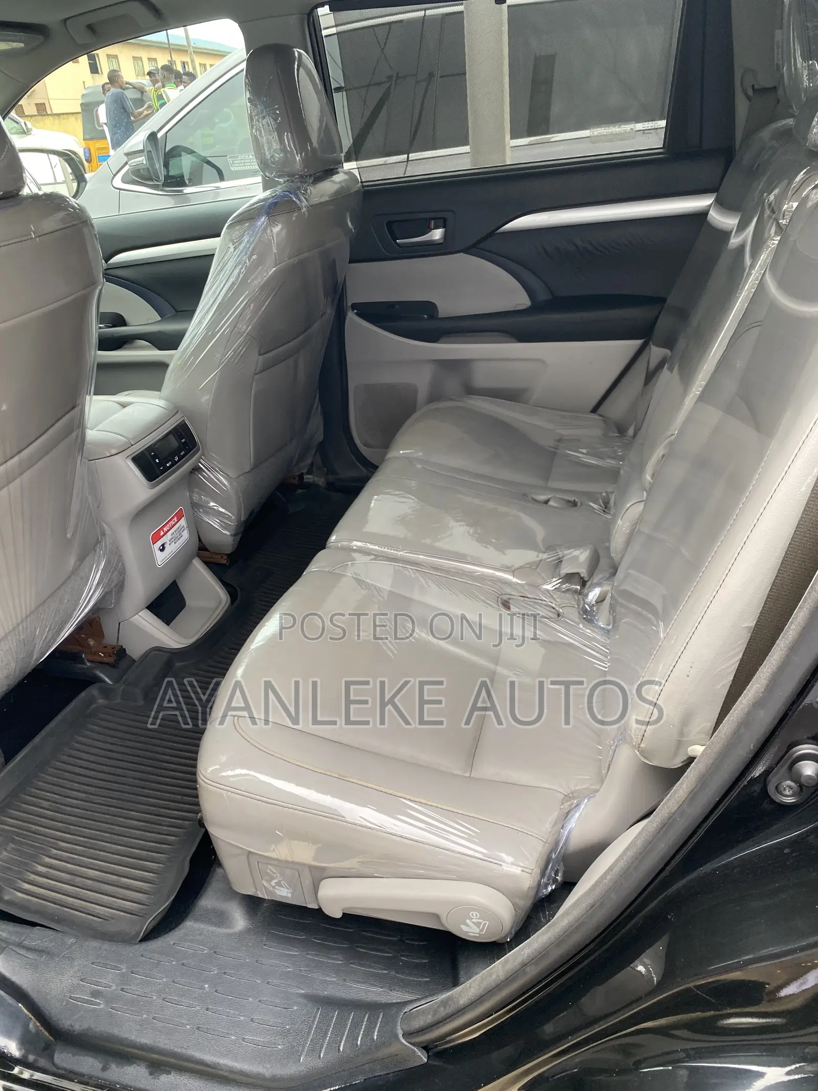 Toyota Highlander XLE 4dr SUV AWD (3.5L 6cyl 6A) 2015 Black