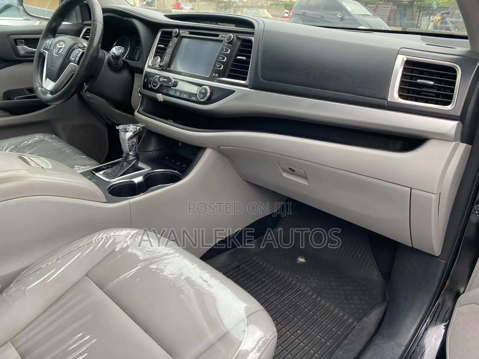 Toyota Highlander XLE 4dr SUV AWD (3.5L 6cyl 6A) 2015 Black