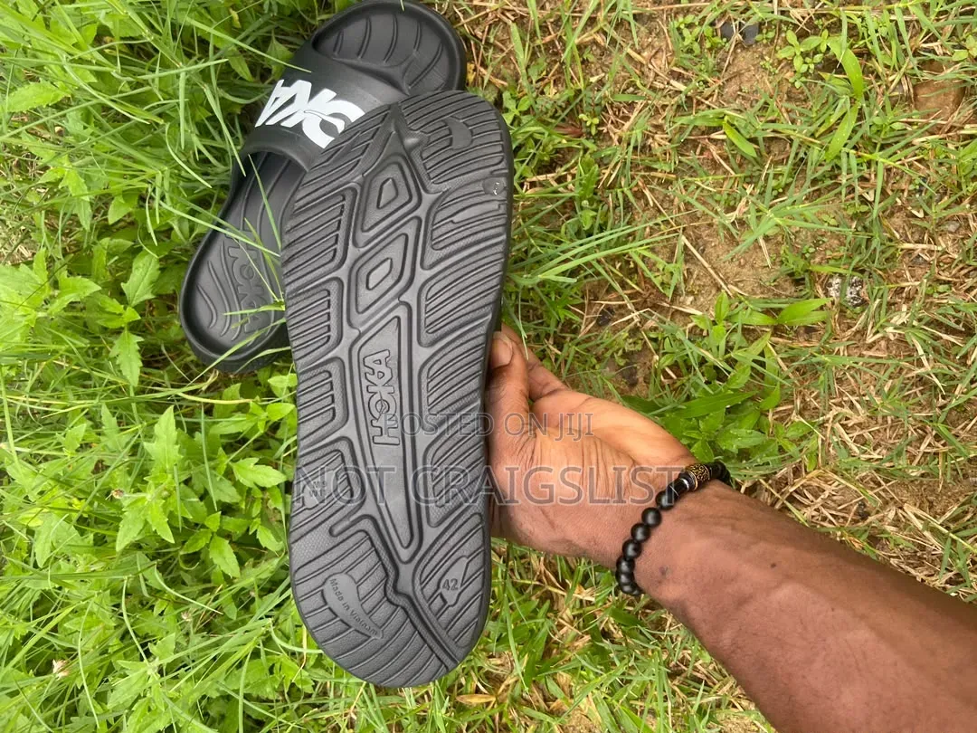 Hoka Slides Size 42 Black | Clearance Sale + Free Delivery (Ikorodu)