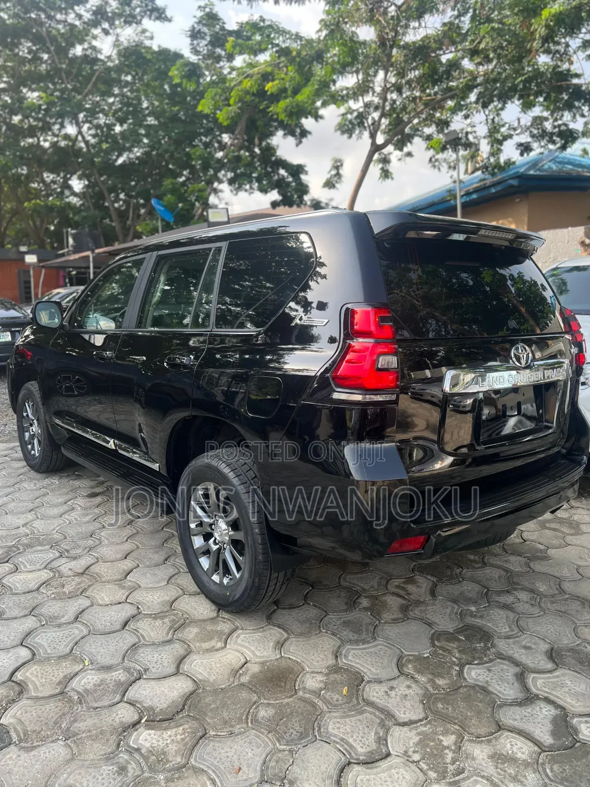 Toyota Land Cruiser Prado 2016 Black