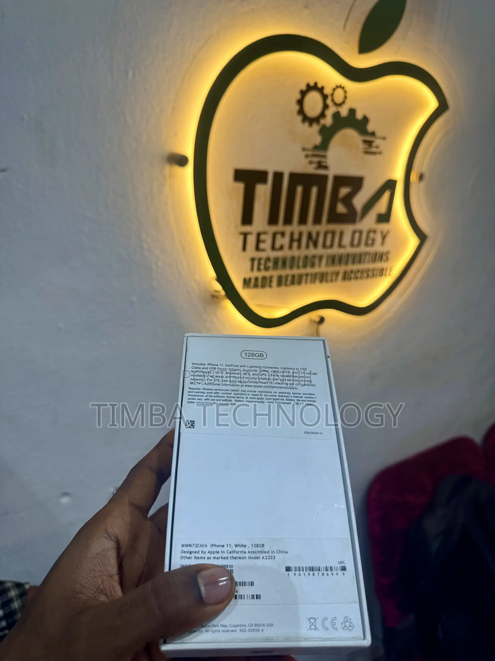 New Apple iPhone 11 128 GB White