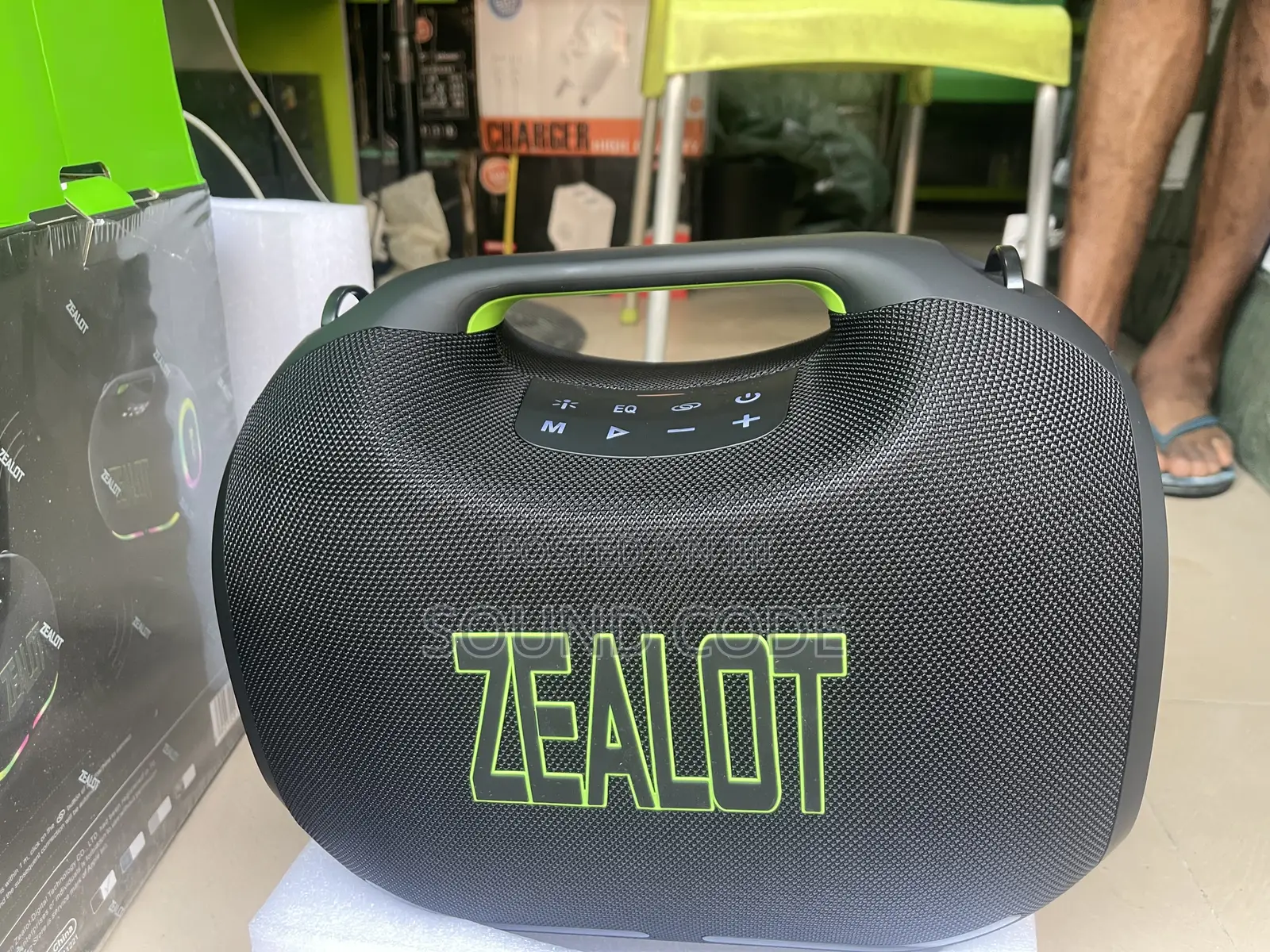 Zealot Ze-01