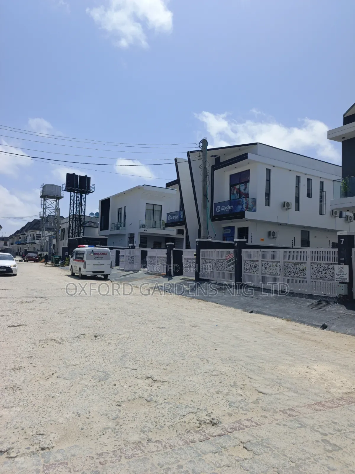 4bdrm Duplex in Ikota Gra State for sale