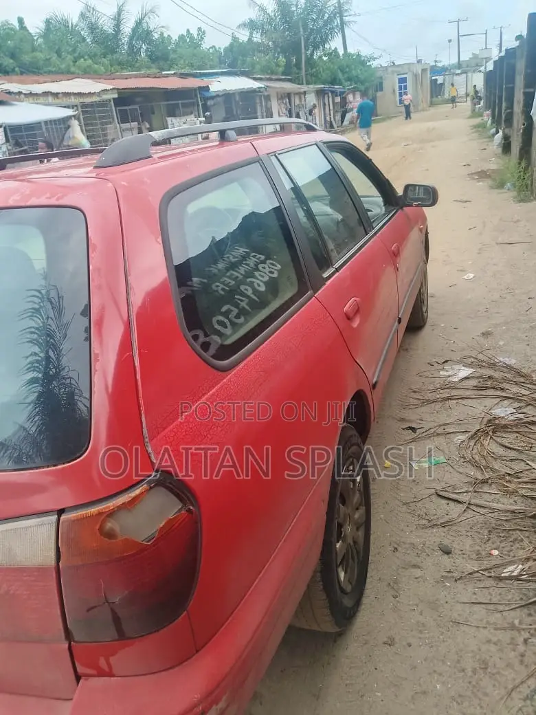 Nissan Primera 2005 Red