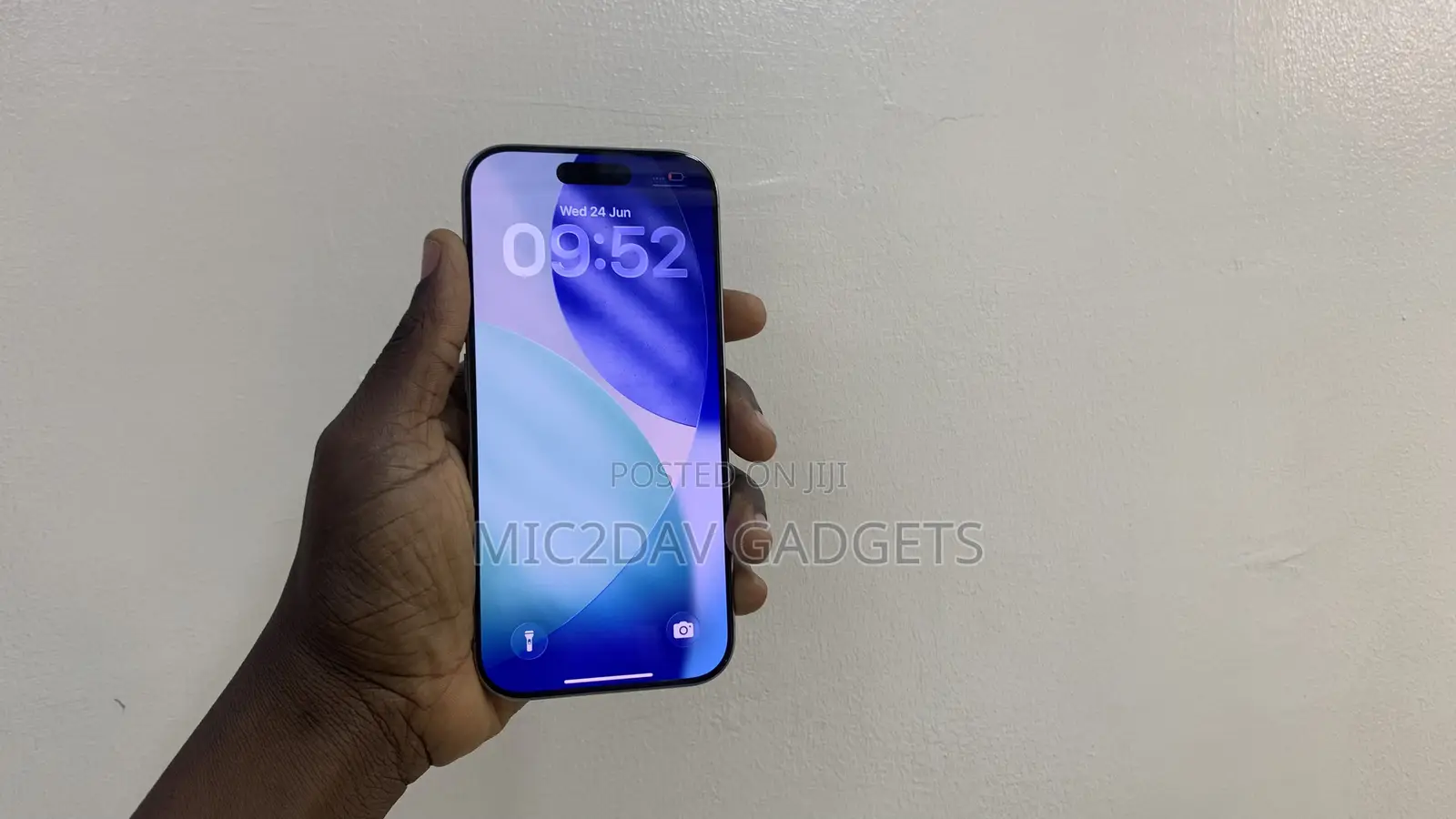 Apple iPhone 16 Pro 128 GB Gray