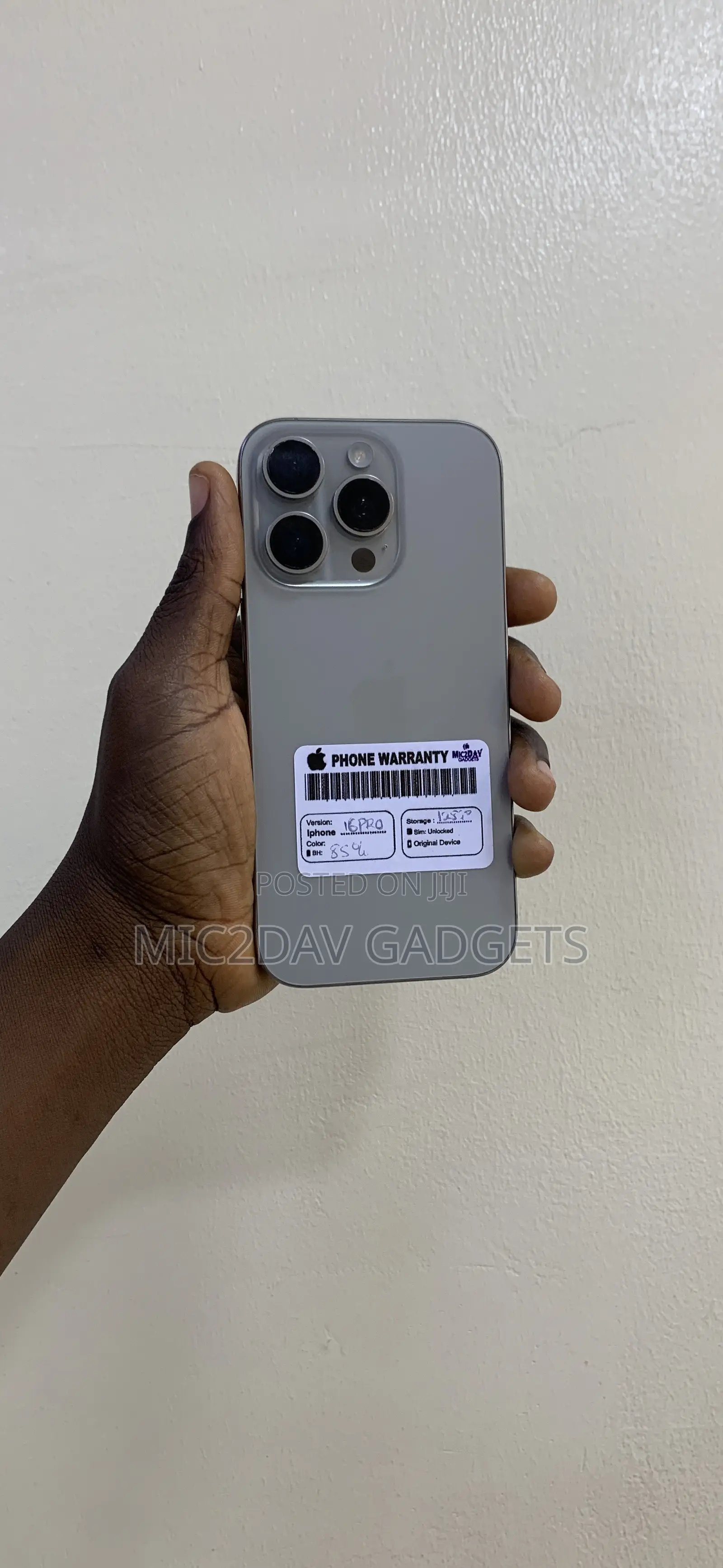 Apple iPhone 16 Pro 128 GB Gray